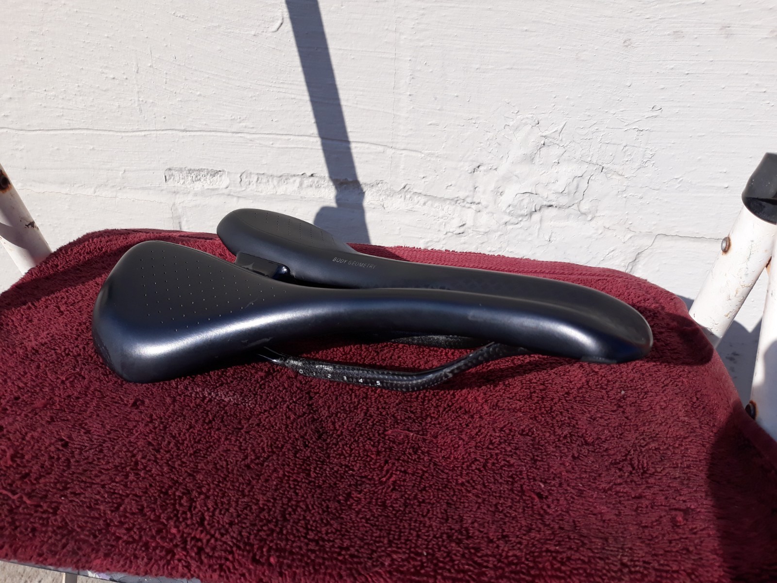 168mm Specialized Oura Pro Carbon Rail Road Saddle 208g Gravel Road Race 168mm