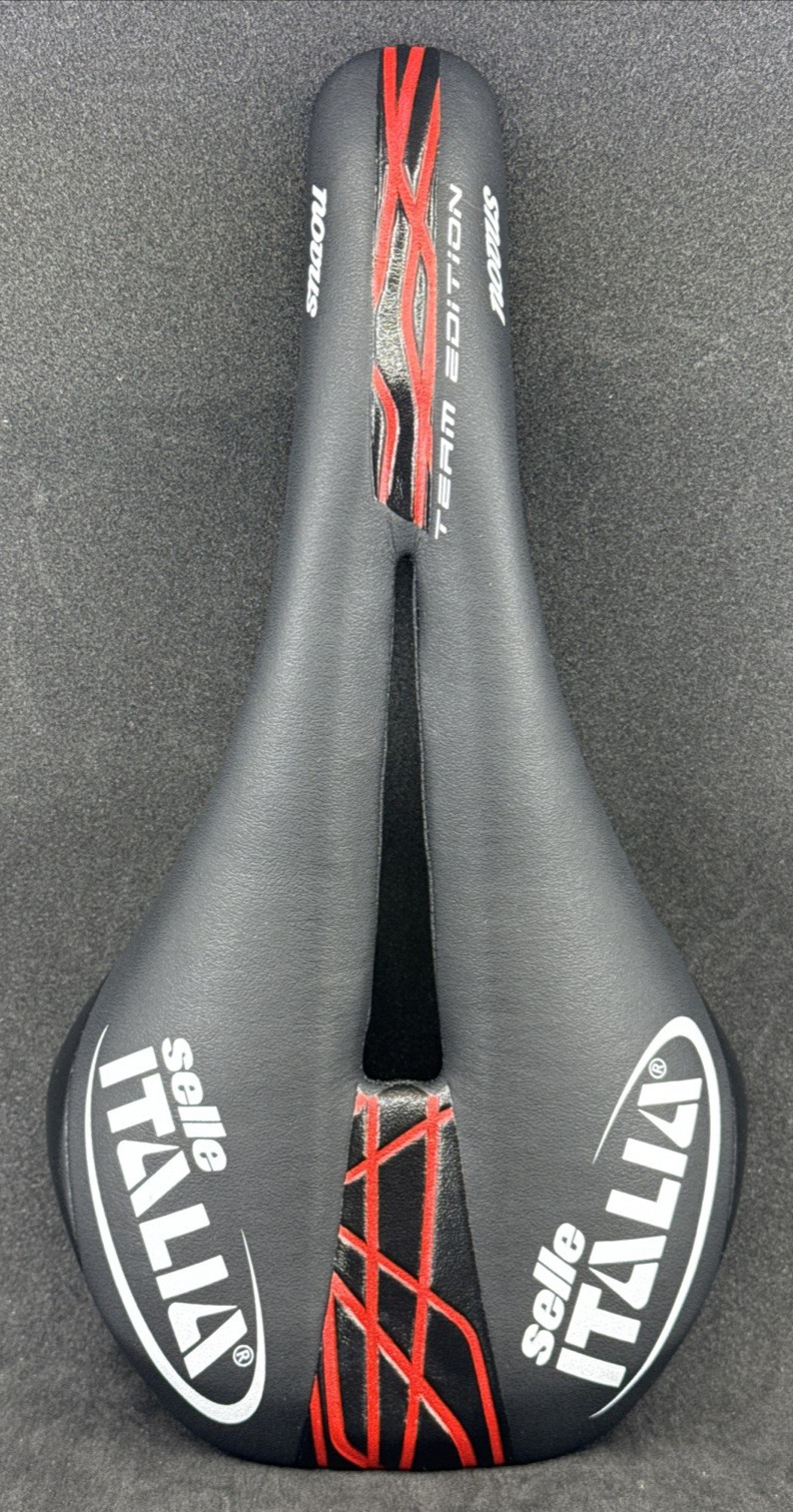 Selle Italia NOVUS SuperFlow Kit Carbonio Team Edition 280mm x 145mm Black Red