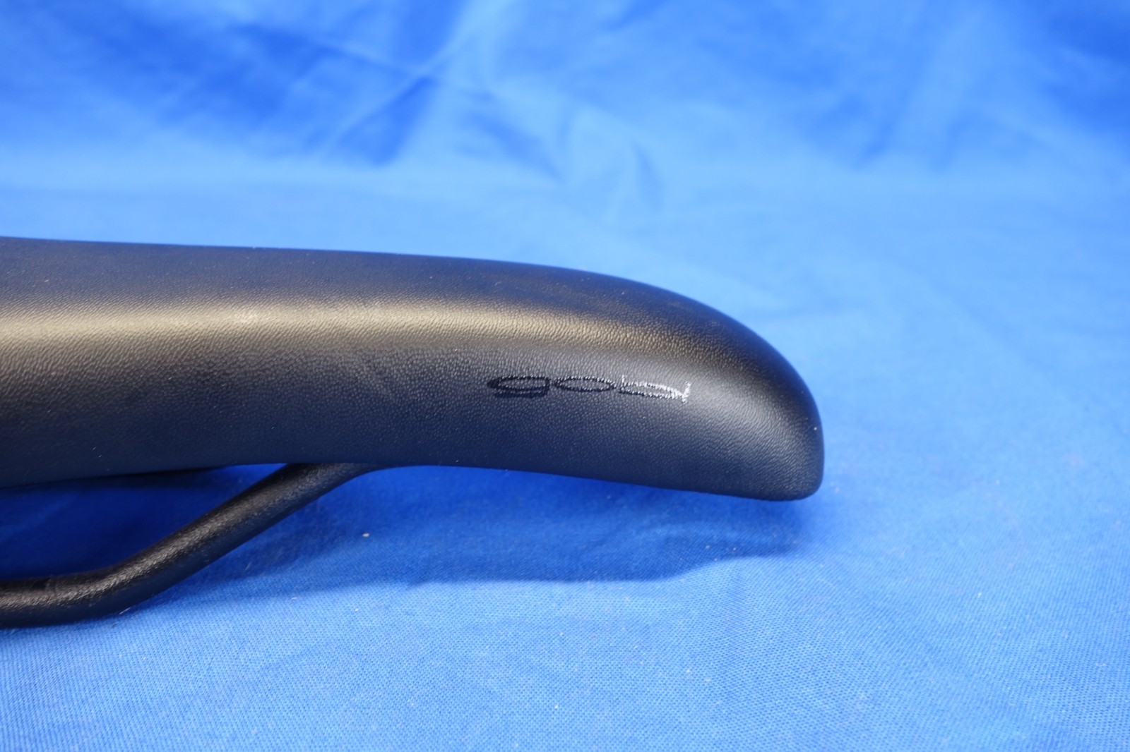 Fizik Gobi M5 Bike Saddle, Bicycle Seat, Manganese Rails