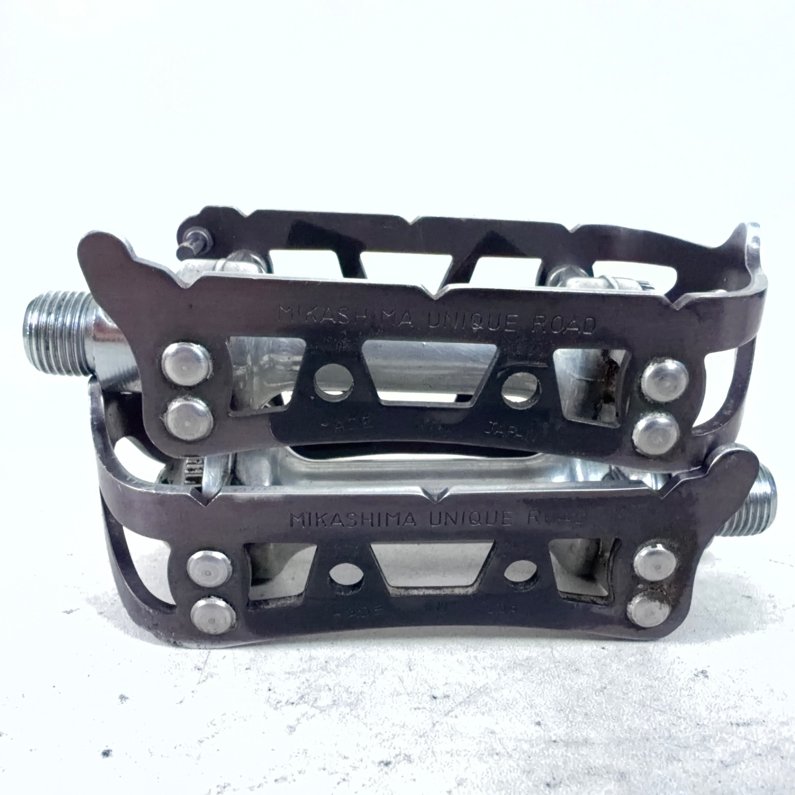Vintage Mikashima Unique Road Bike Pedals 9/16″ Black/Silver Pair MKS