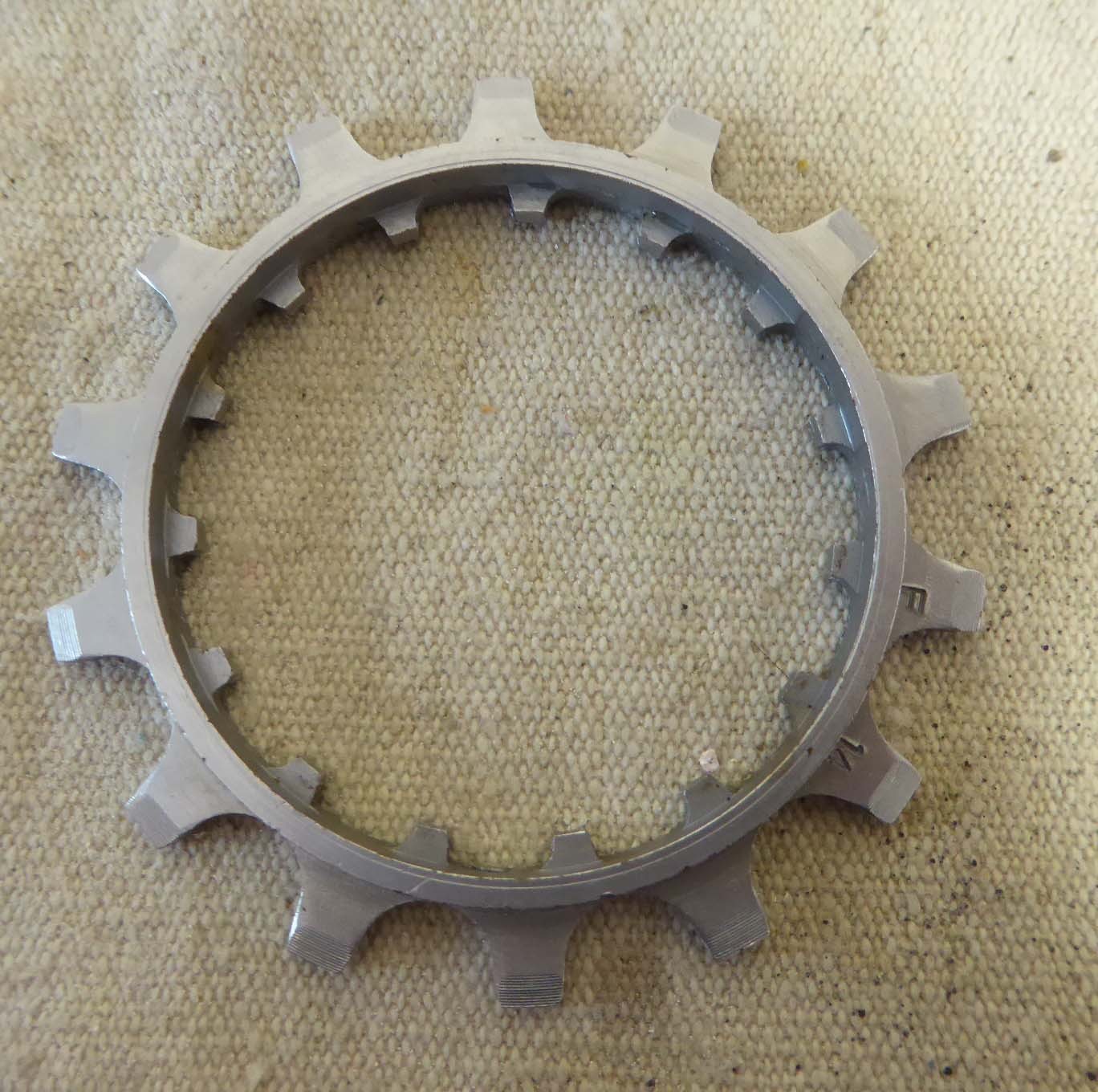 vtg SunTour WINNER winner PRO F14 F 14 tooth FREEWHEEL COG 14T