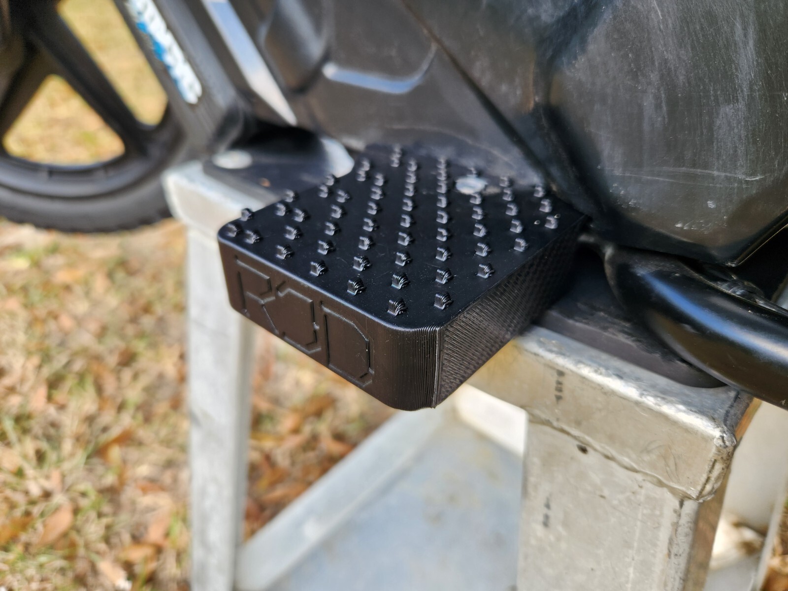 Stacyc 12e/16e Jet Black Wide Foot Pegs RJD Aggressive Grip Set