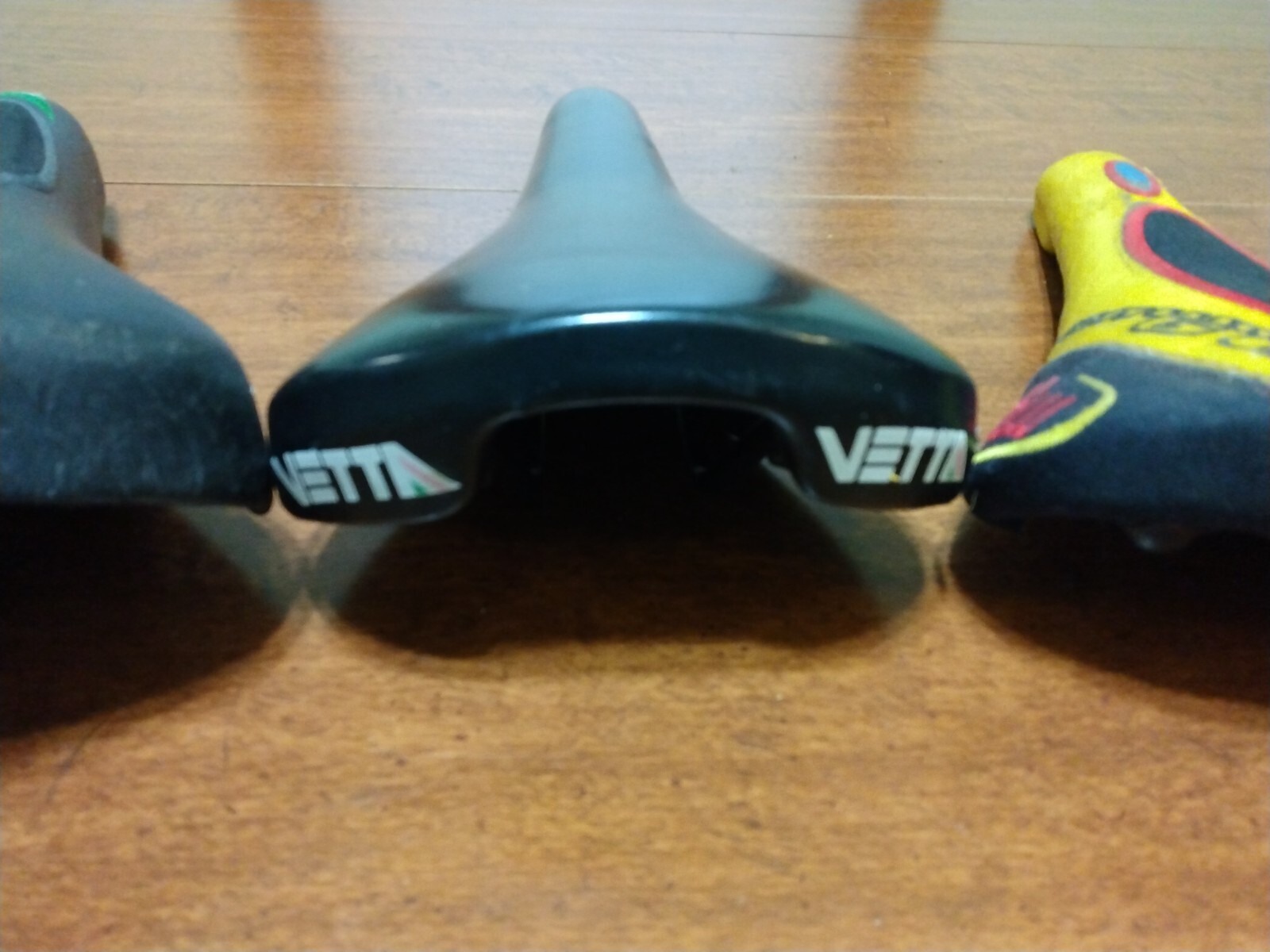VTG SELLE SAN MARCO ITALIA SADDLES RACE SEAT TURBO MATIC INVICTA YELLOW LOT OF 3