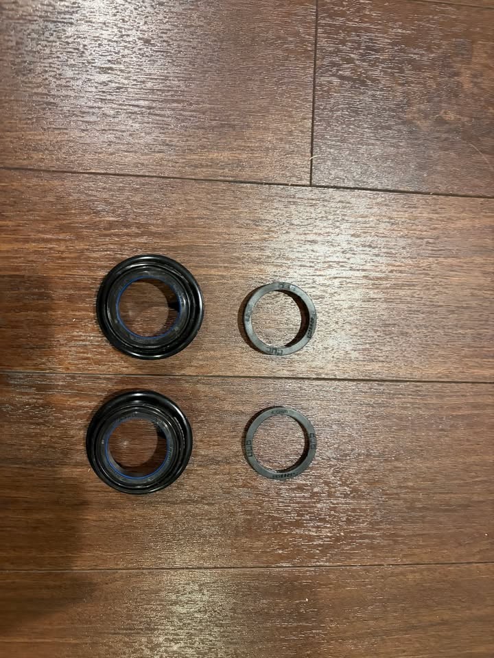 SRAM Dub PF30 Bottom Bracket