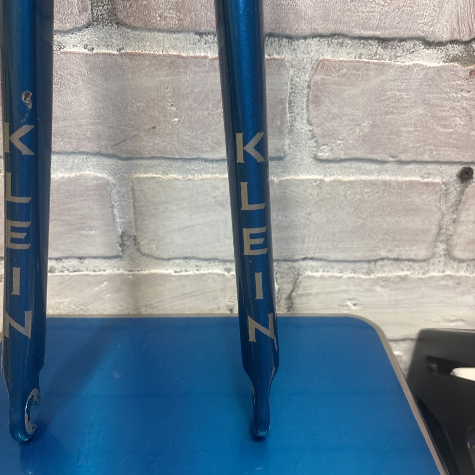 1999 Klein Quantum Race 700c Carbon Road Fork 1 1/8 Non Threaded.