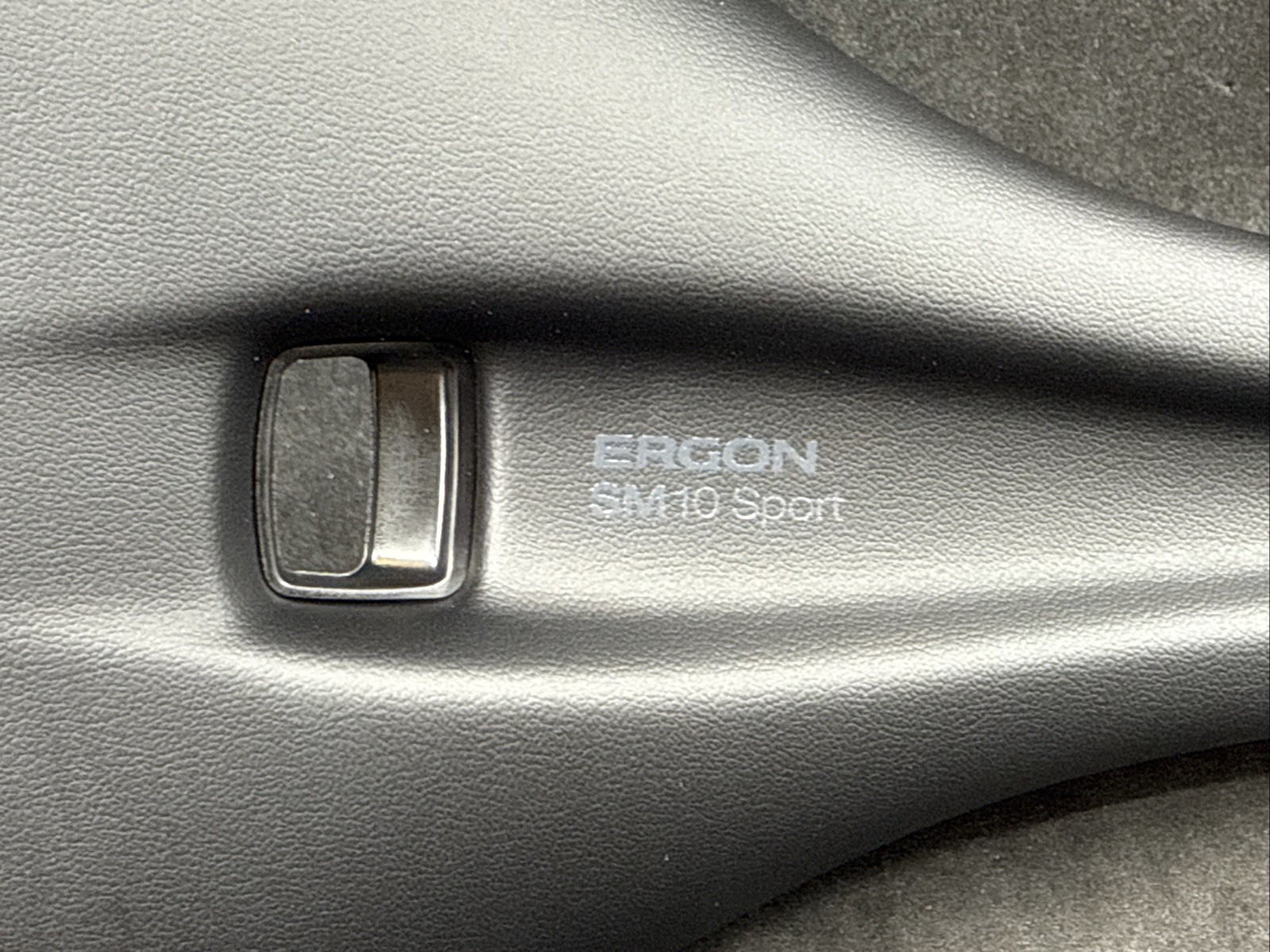 ERGON SM 10 Sport Stealth Gravel Saddle CroMo Rail Black 270mm x 140mm MSRP $99