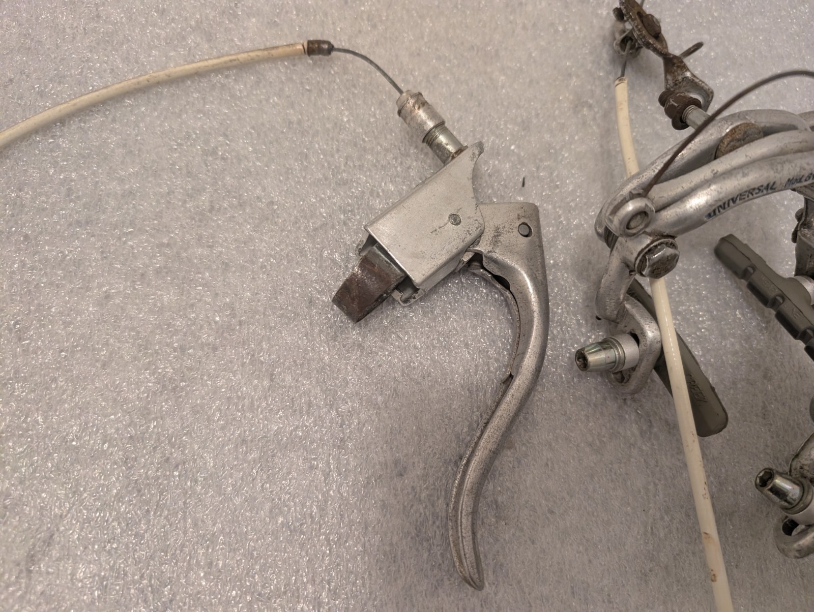 Vintage Universal Mod 61 Caliper Brakes Levers Set Center Pull F/R Road 70s 60s