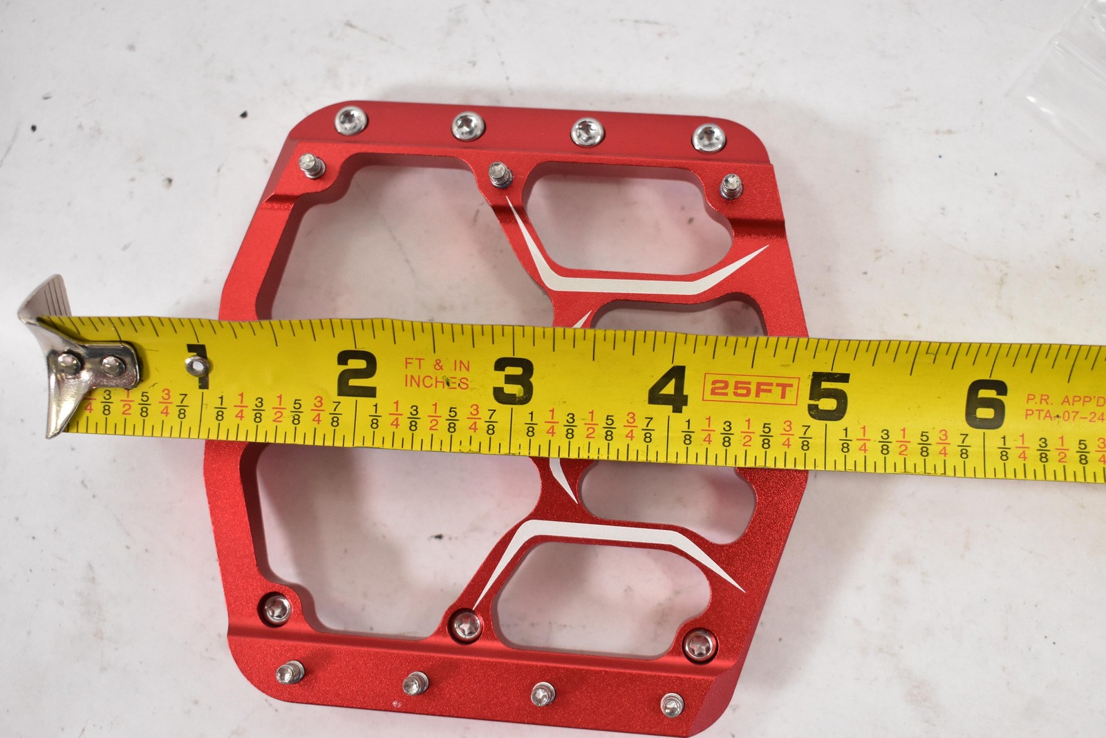 CXWXC CX-V15 Flat Platform Pedals 9/16 In 120mm Red Aluminum Sealed Bearings