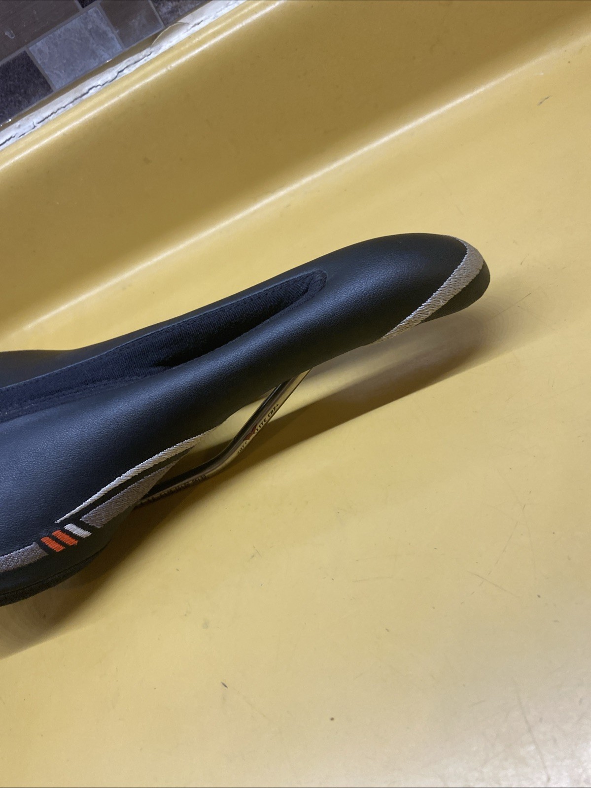 Black Bontrager 270mm x 130mm Titanium Rail Saddle