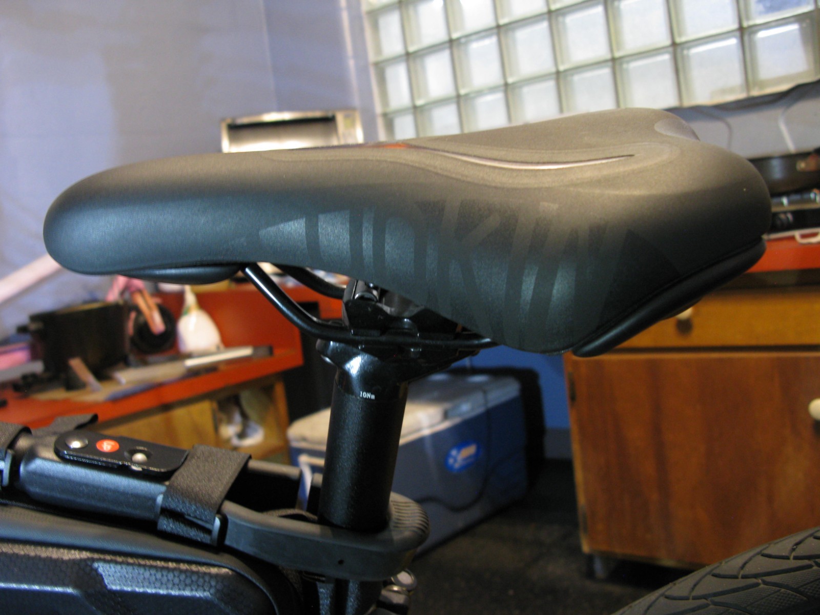 JUICED CROSSCURRENT X 52V SEAT