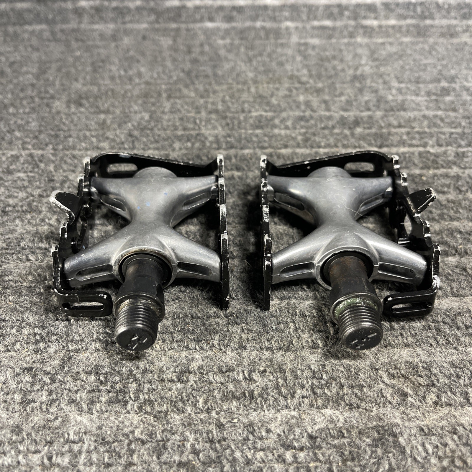 Vintage Wellgo LU-964 Platform Pedals Black/Silver Alloy 9/16″ Mountain Bike MTB