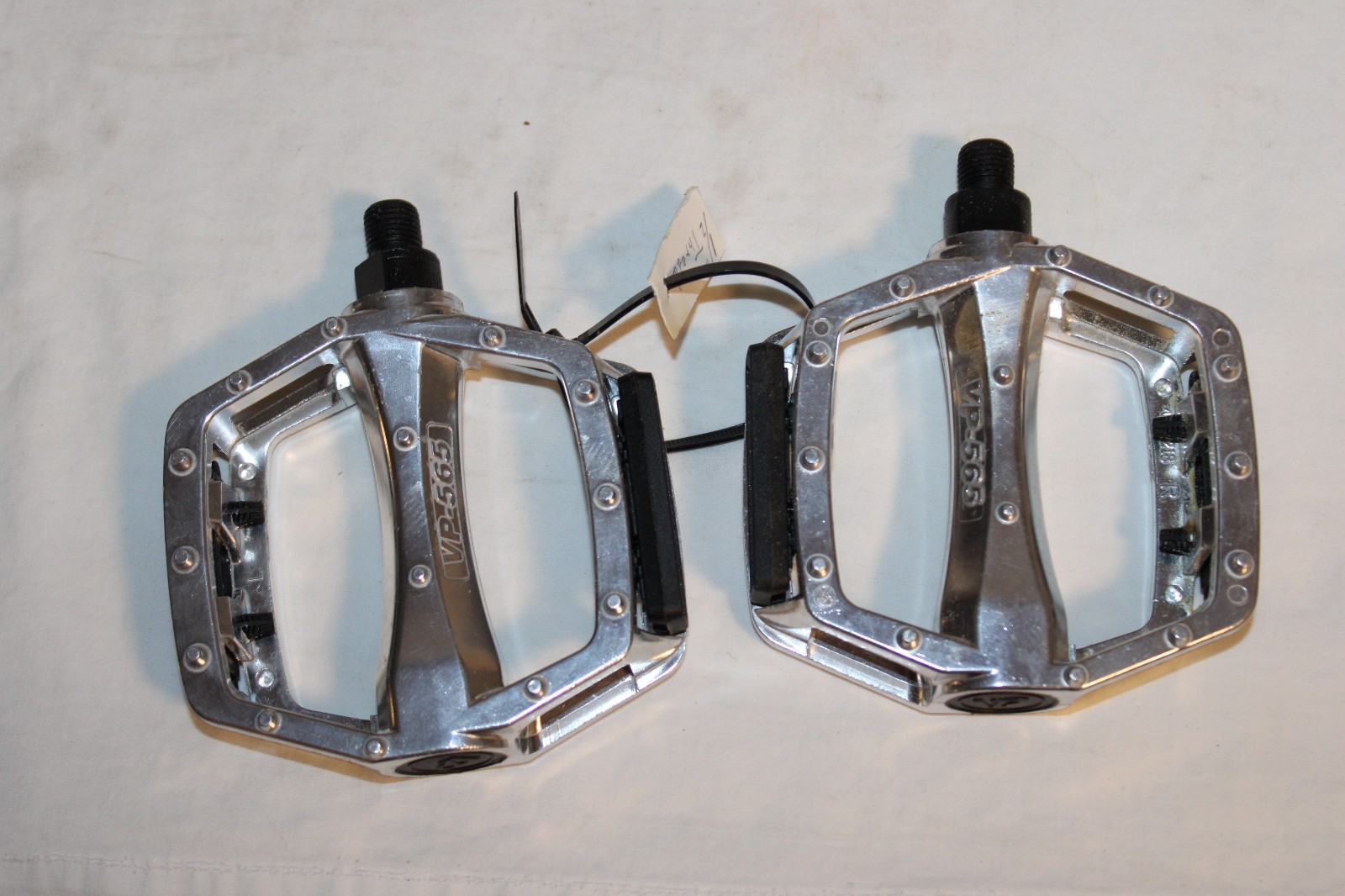 Alta VP-565 Bicycle Alloy Pedals Chrome 1/2″ Thread