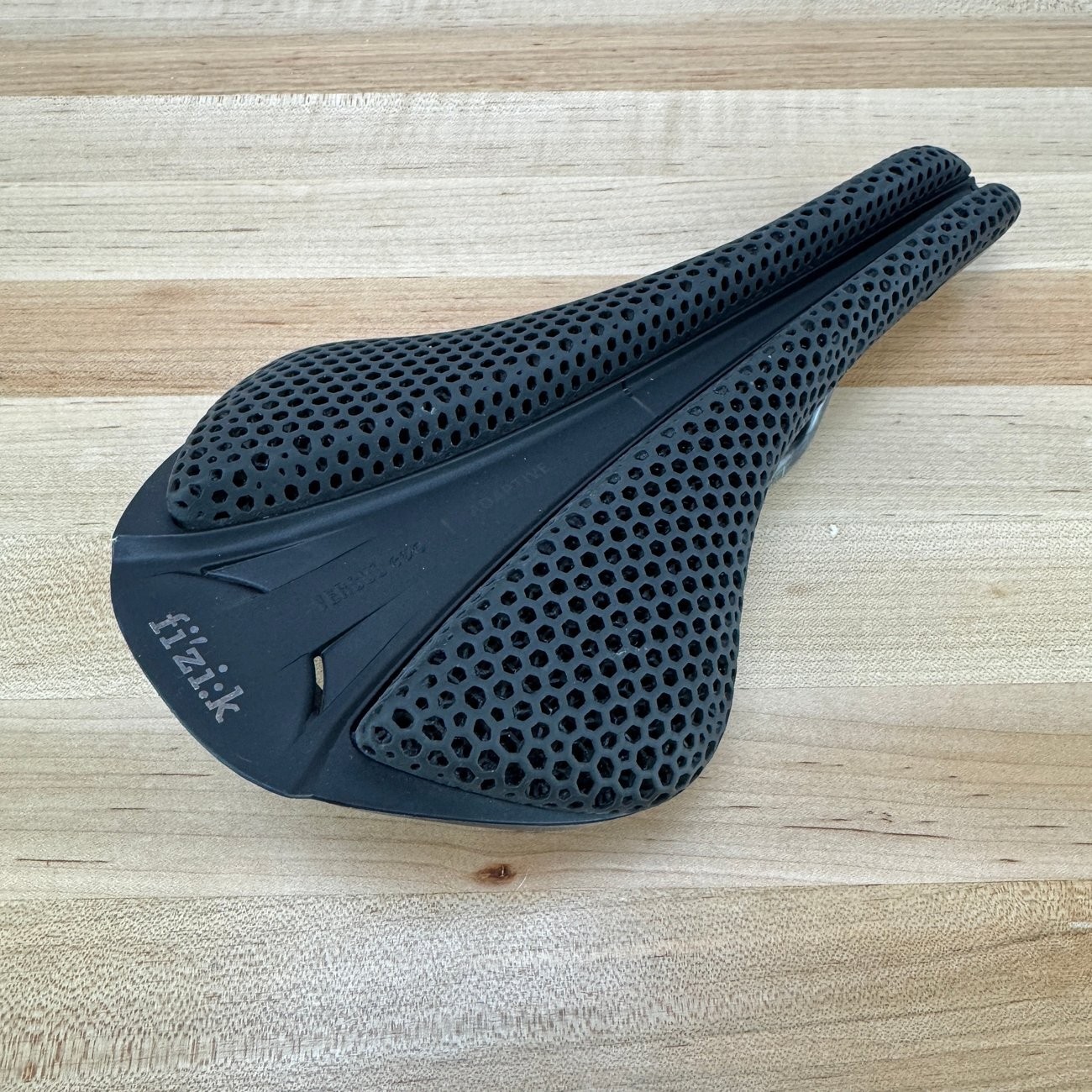 Fizik Antares VS Evo Adaptive 7x9mm Carbon Rails 139mm Bike Saddle 184g