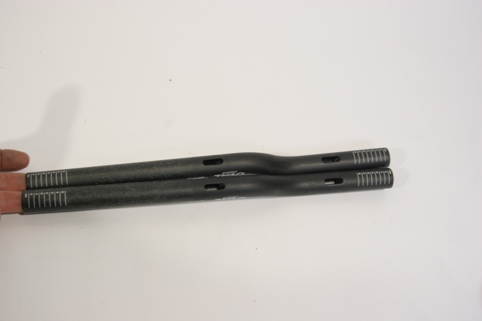 Oval Concepts Pair of 950 Carbon Aero Bar Extensions S bend 22.2 x 370mm SE