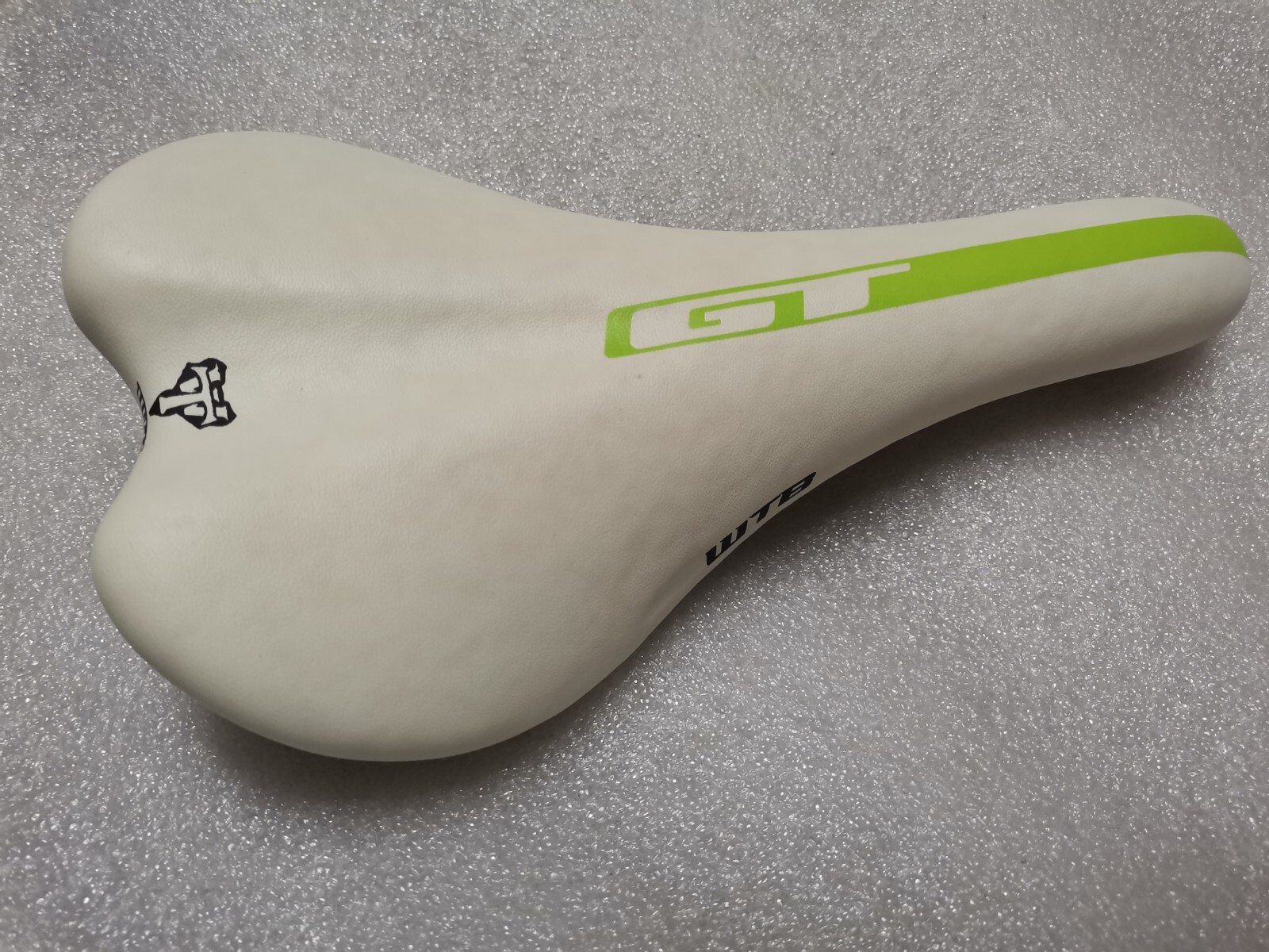 NEW GT SADDLE SEAT BY WTB ROAD MTB WHITE GREEN 139MM WIDTH