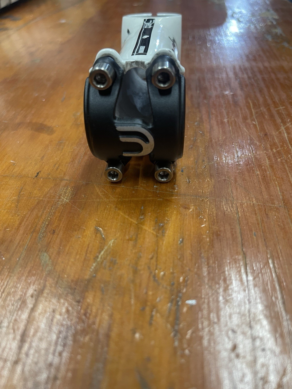 Deda Elementi Zero 100 Servizio Corse Stem 82° x 90 mm White 31.8 Titanium Bolts