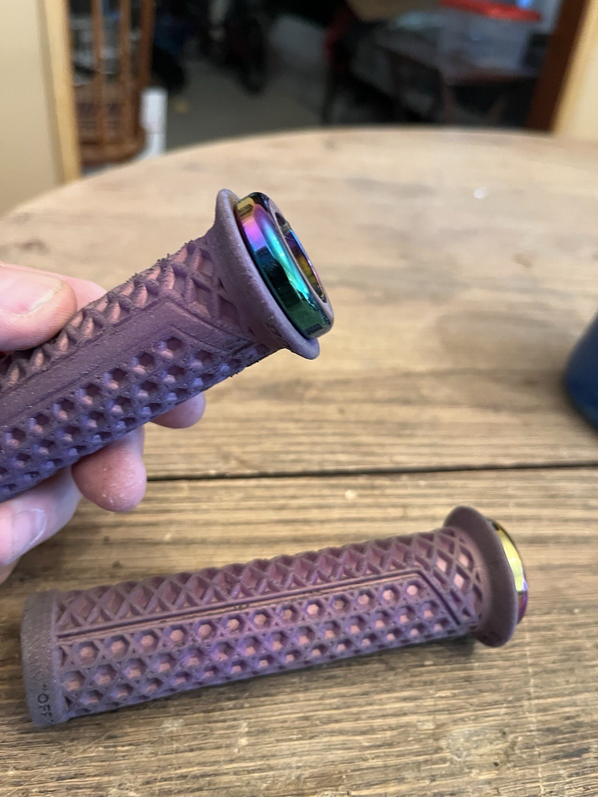 VANS Lock-On Grips – ODI Vans v2.1 Lock-On Grips – Iridescent Purple Oil Slick –