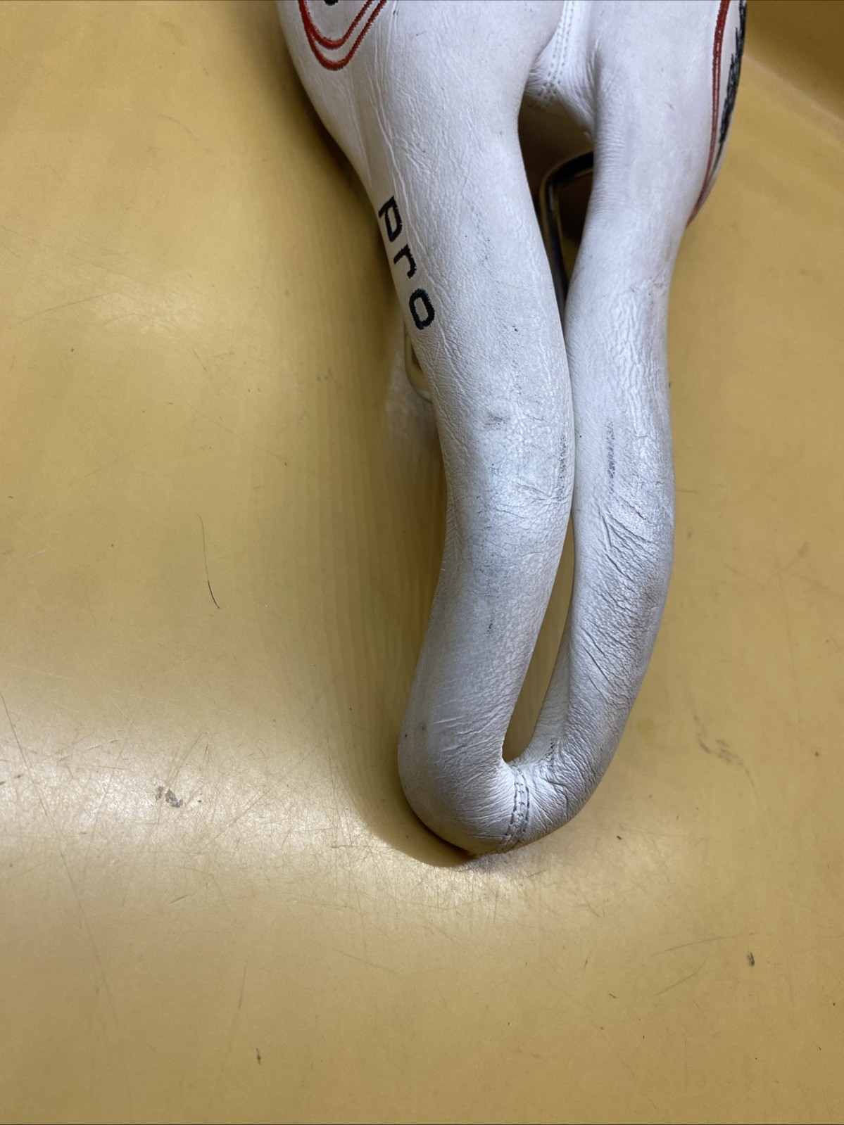 Selle SMP Pro White Leather 270mm x 150mm Titanium Rail Saddle