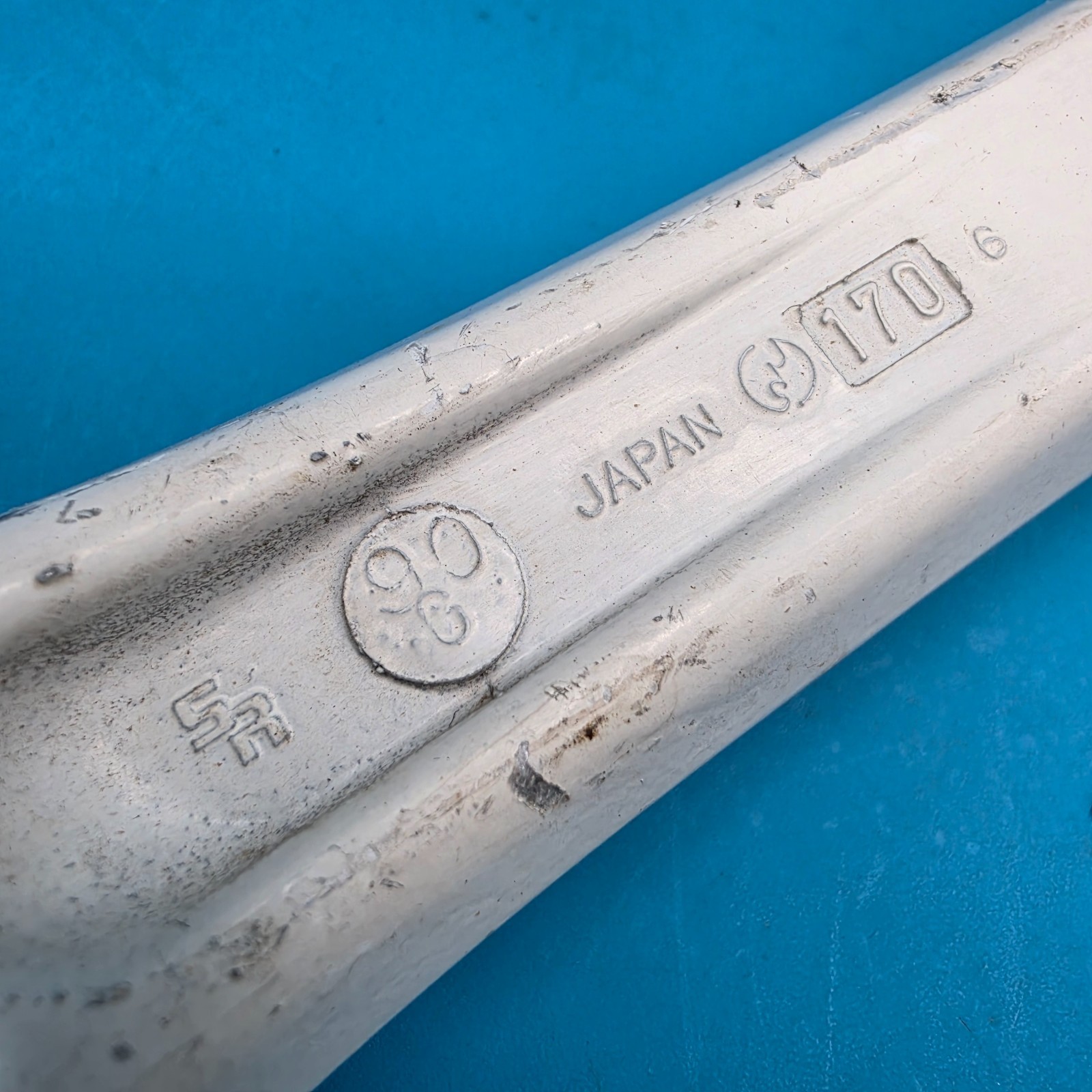 Sakae FT Single Speed Square Taper Crankset 170mm 46 Tooth White Alloy f22