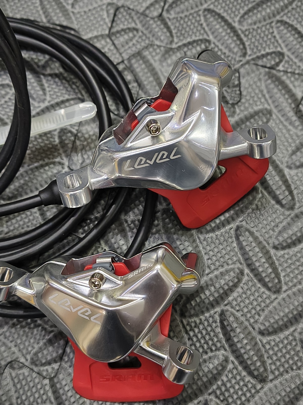 Sram Level Ultimate Disc Brake 2-Piston Carbon Lever Silver Front/Rear Set