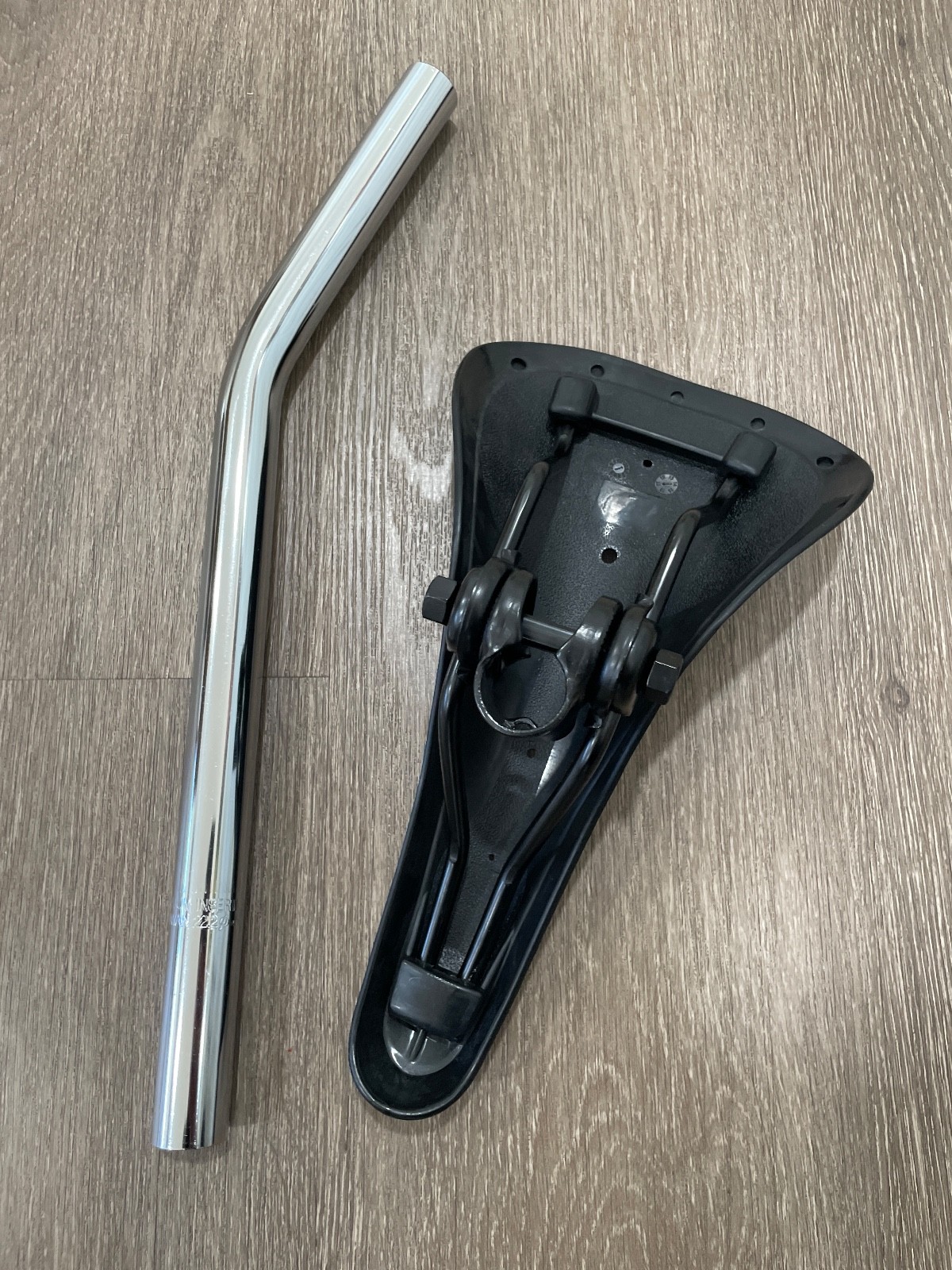 GT Donut Style Seat Post Clamp 28.4 for 25.4 Seat Post Old School 1980’s BMX
