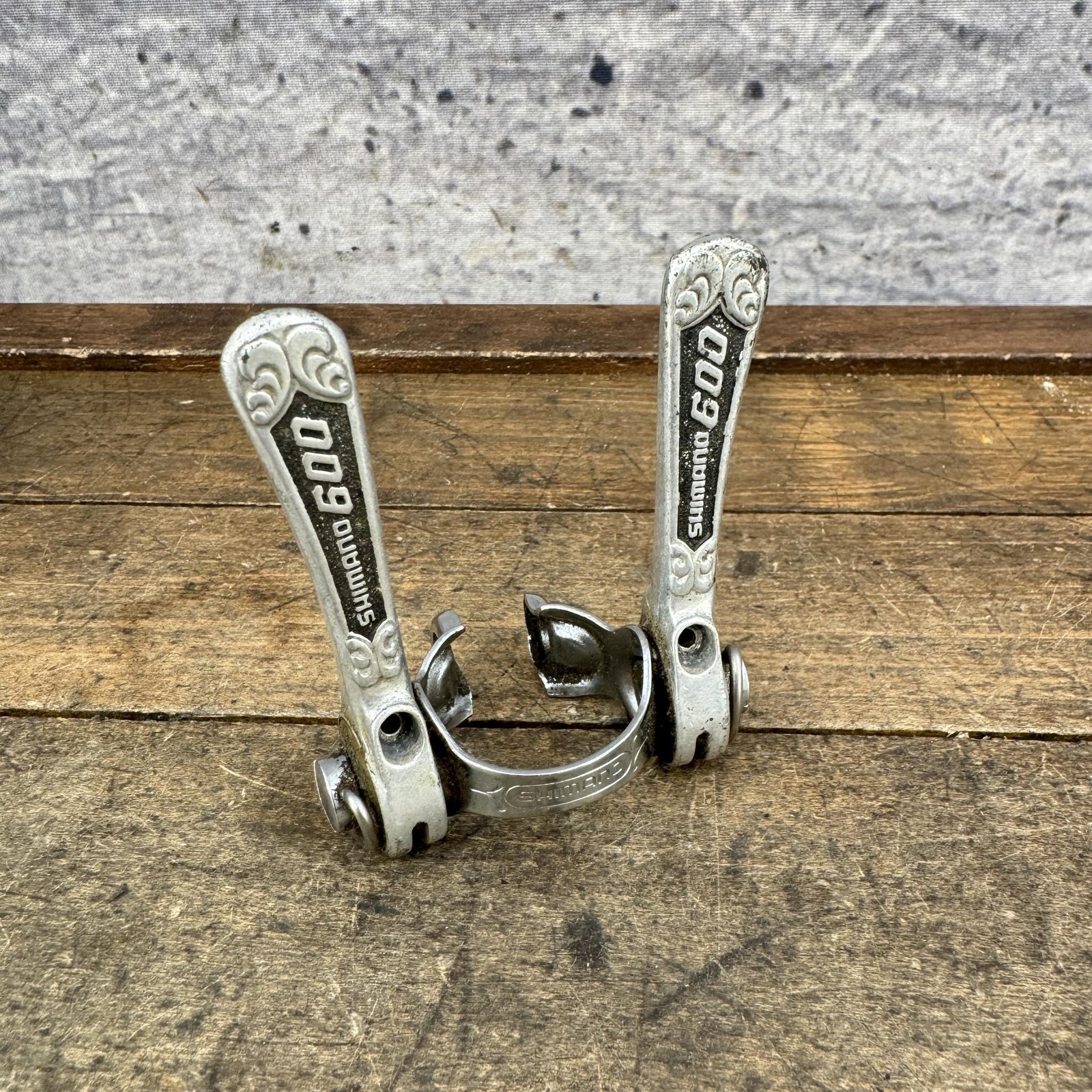 Vintage Shimano 600 Arabesque Shift Levers Shifters 28.6 Clamp Down Tube 70s