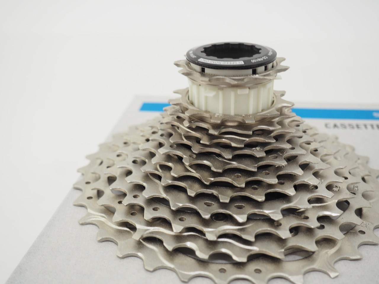 New! Shimano Ultegra CS-R8100-12 Road Bicycle Cassette 12 Speed 11-34T Silver