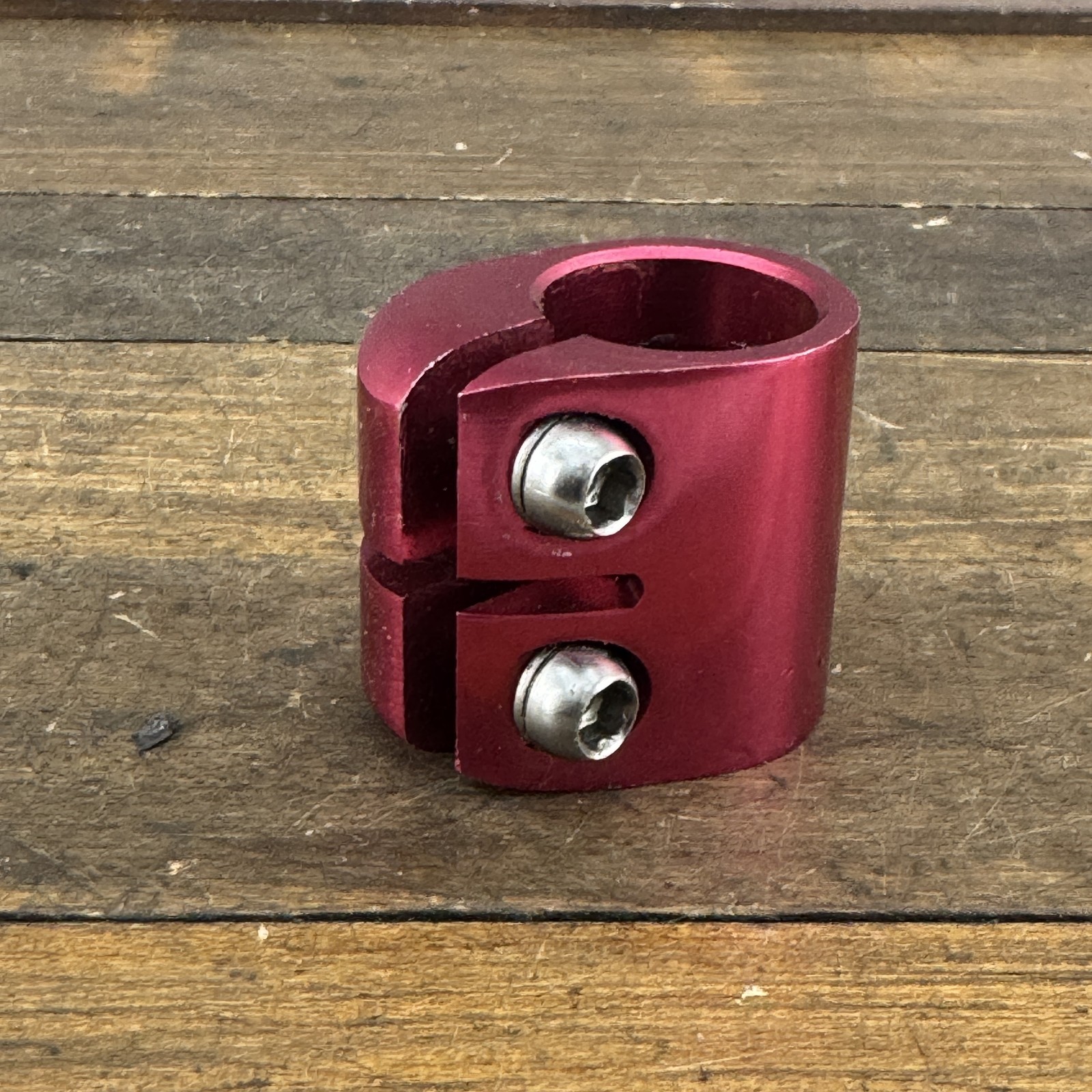 Red Aluminum Double Bolt Clamp BMX Scooter 25.4 45g Fits Vintage GT DB
