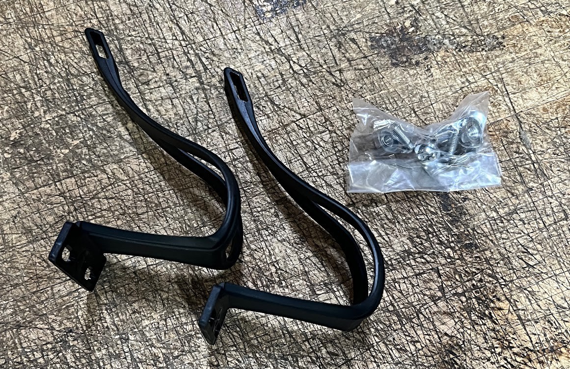 Cat Eye Toe Clips BLACK NOS Vintage For Road Bike Pedals Clip TC-110M NEW MEDIUM