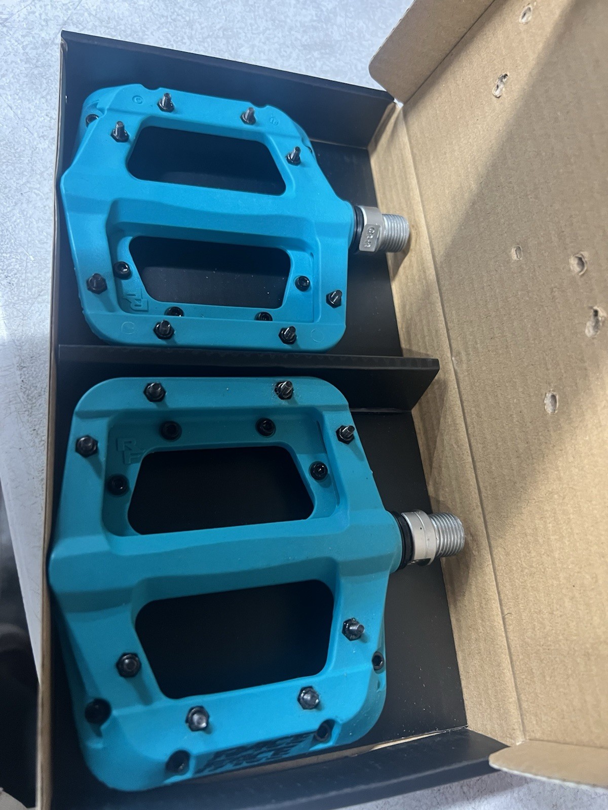 RaceFace Chester Composite Platform Pedal Race Face Bicycle Pedals Turquoise X2