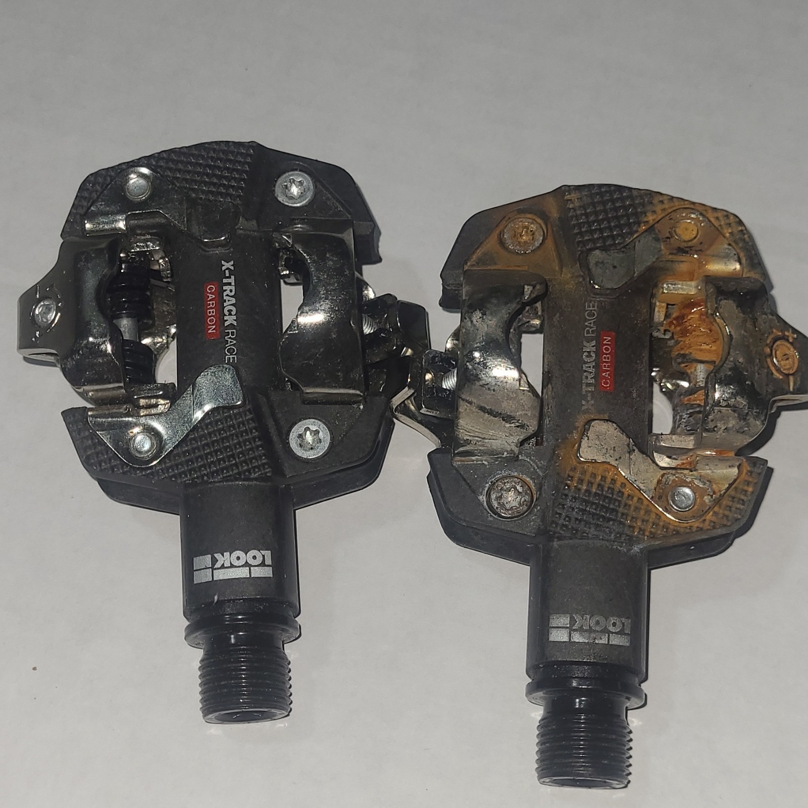 LOOK X-Track Race Carbon Clipless Pedals Pair Black/Silver 9/16″ Axle