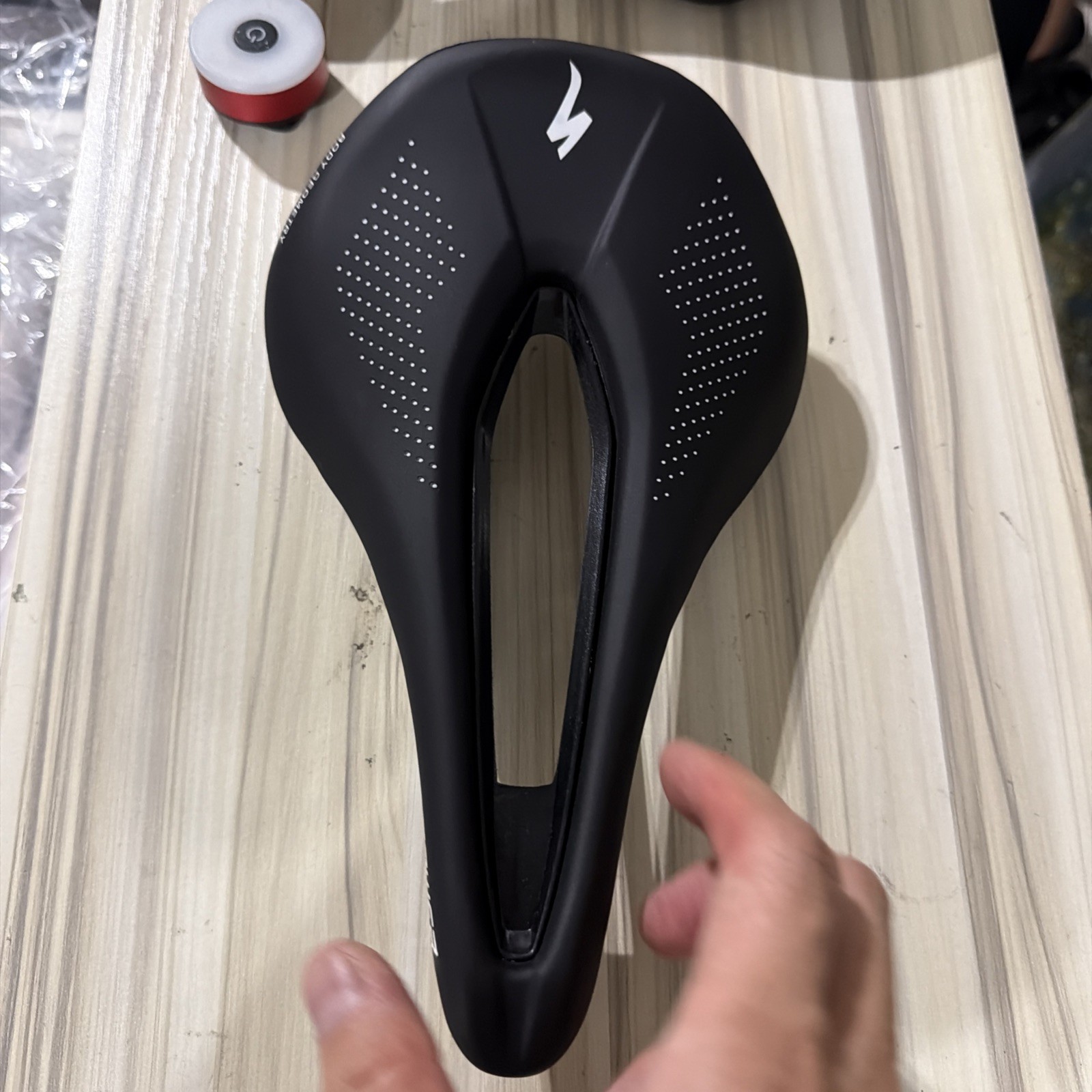 Specialized Power Comp saddle 143 body geometry road bike seat