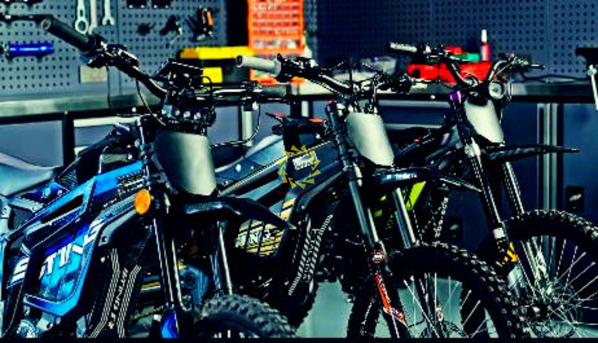 Black Number Plate With Zip Ties For Downhill MTB’s EBikes Surrons