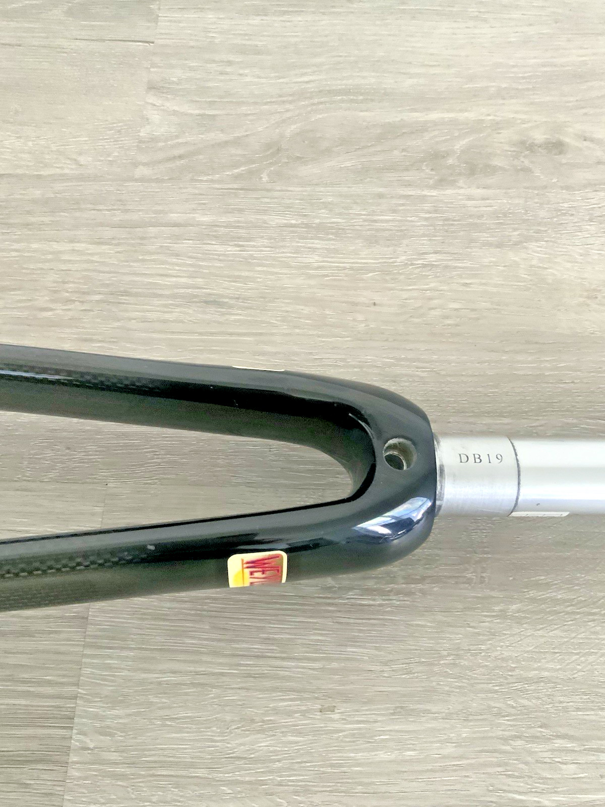 WEYLESS CARBON FORK 700C THREADLESS 1 1/8 542 GRAMS 258 MM STEERER