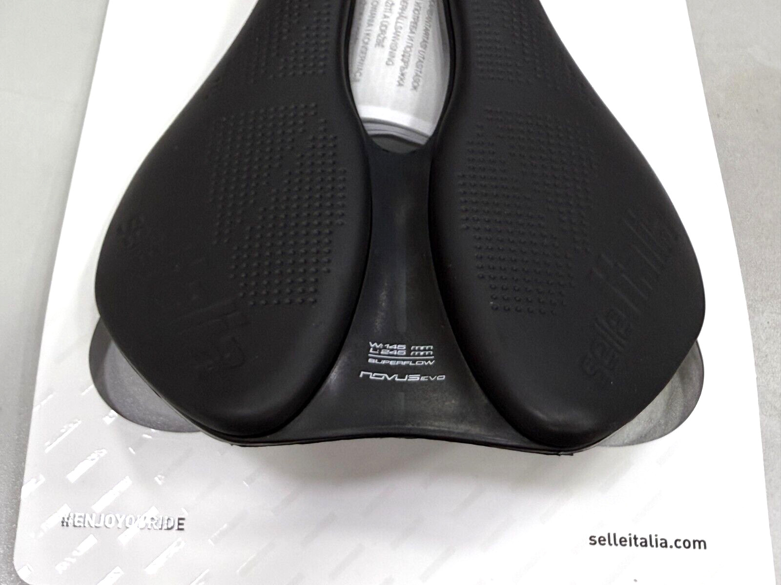 Selle Italia Novus Boost Evo Superflow Fec Alloy Saddle L3 (145 x 245mm ) Black