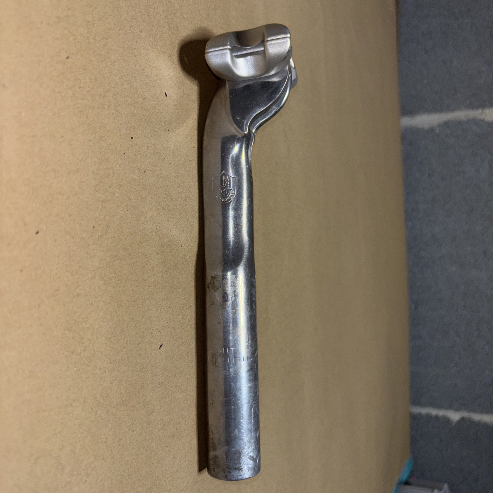 Campagnolo C Record Aero Engraved Crest Logo Seatpost 1980’s 20cm long
