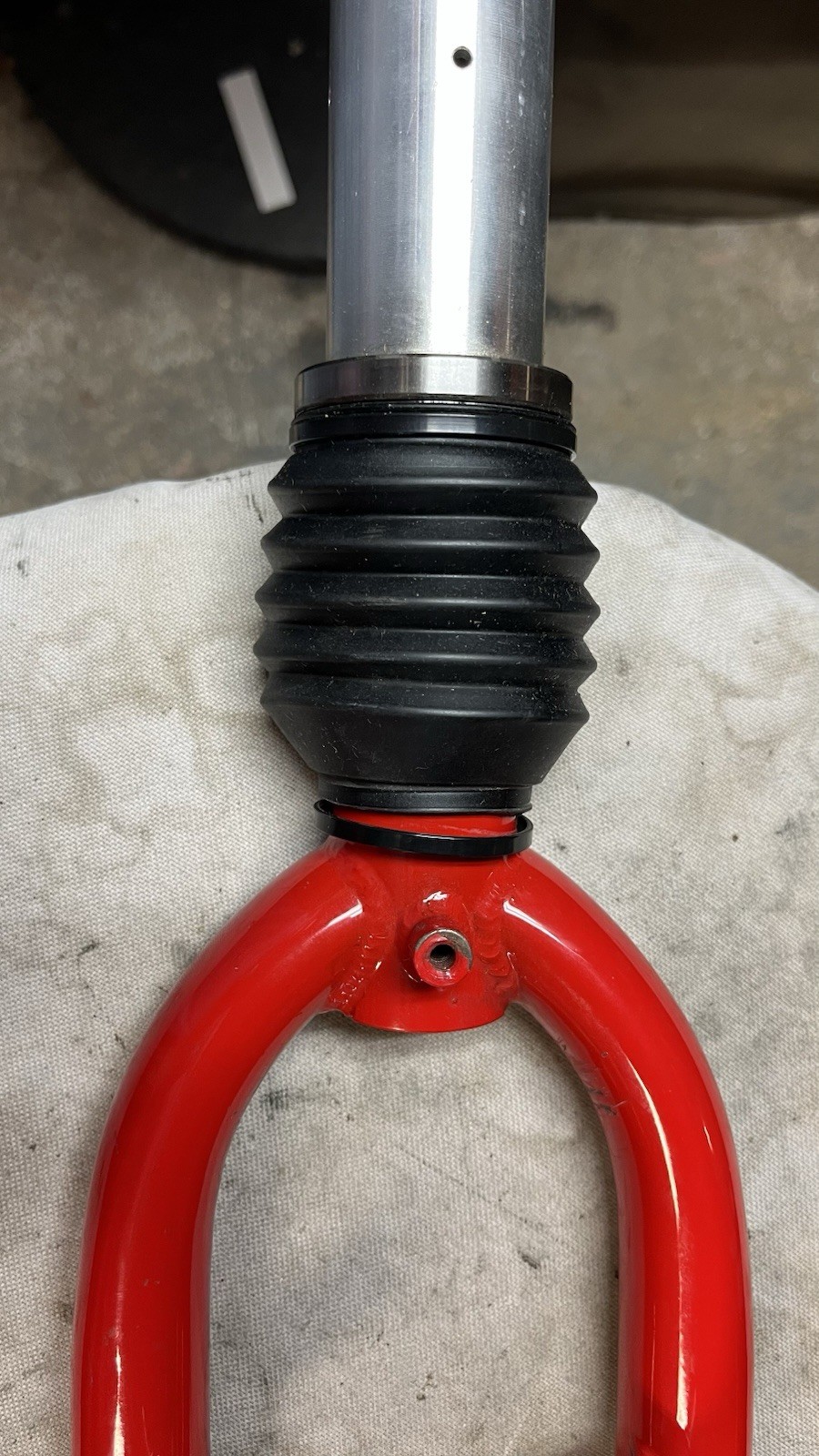 Cannondale Headshock Red 26″ Rim Brake 1.5″ Mtb Fork