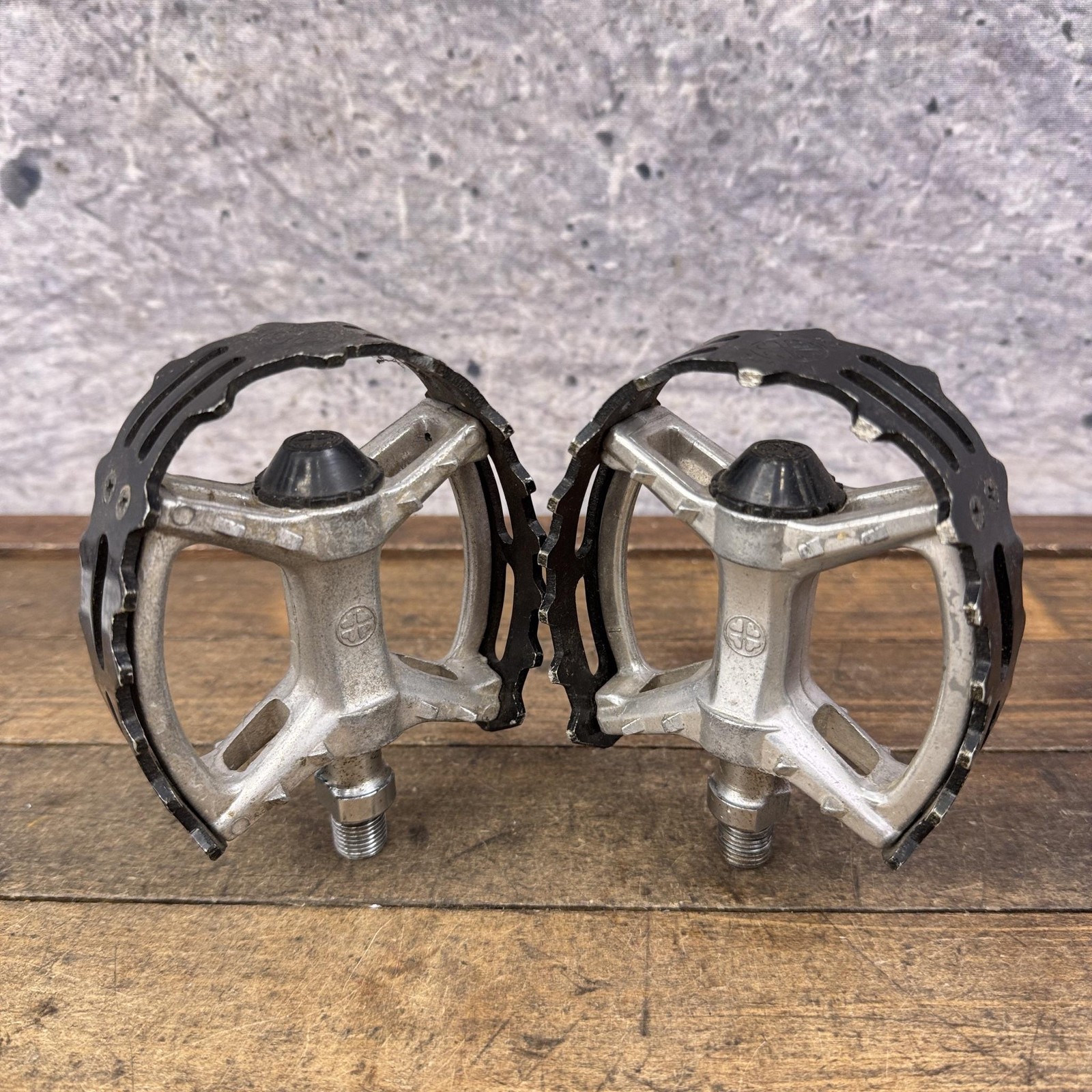 Vintage VP-747 BMX Bear Trap Bike Pedals 1/2 In VP Black OPC 1PC Old School