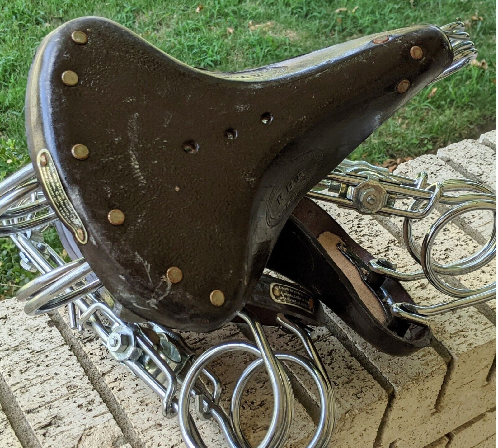 VINTAGE STYLE BROWN LEATHER HAIRPIN BIKE SADDLE – FACTORY 2ND COSMETIC FLAW ONLY