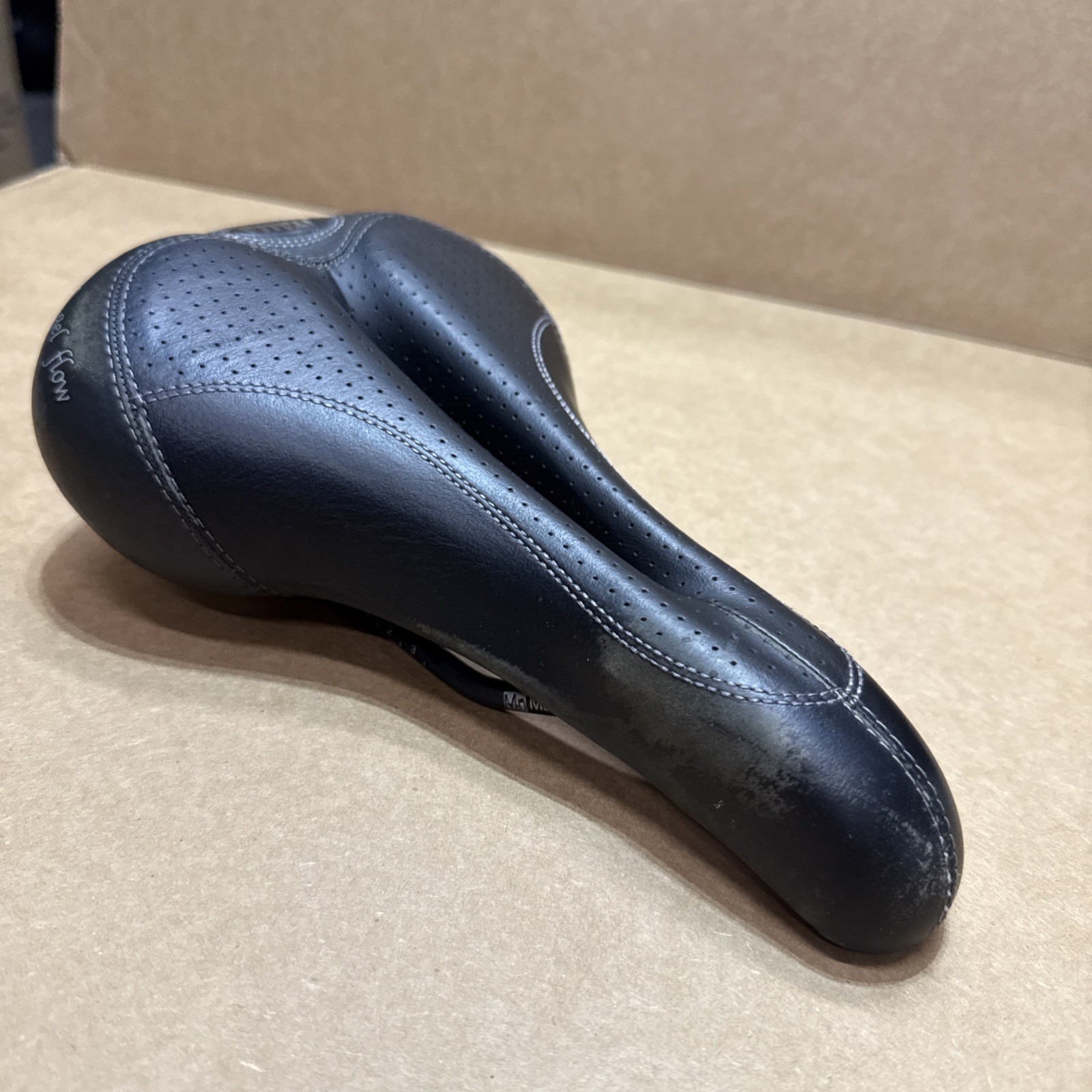 Selle Italia Lady Gel Flow Womens Bicycle Saddle Seat w/ Manganese Rails xlm56