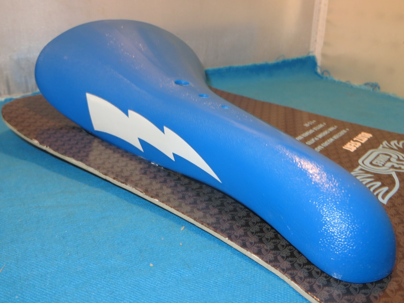 SE Racing BMX Blitz Blue Bicycle Seat with Bottle Opener Brace – New