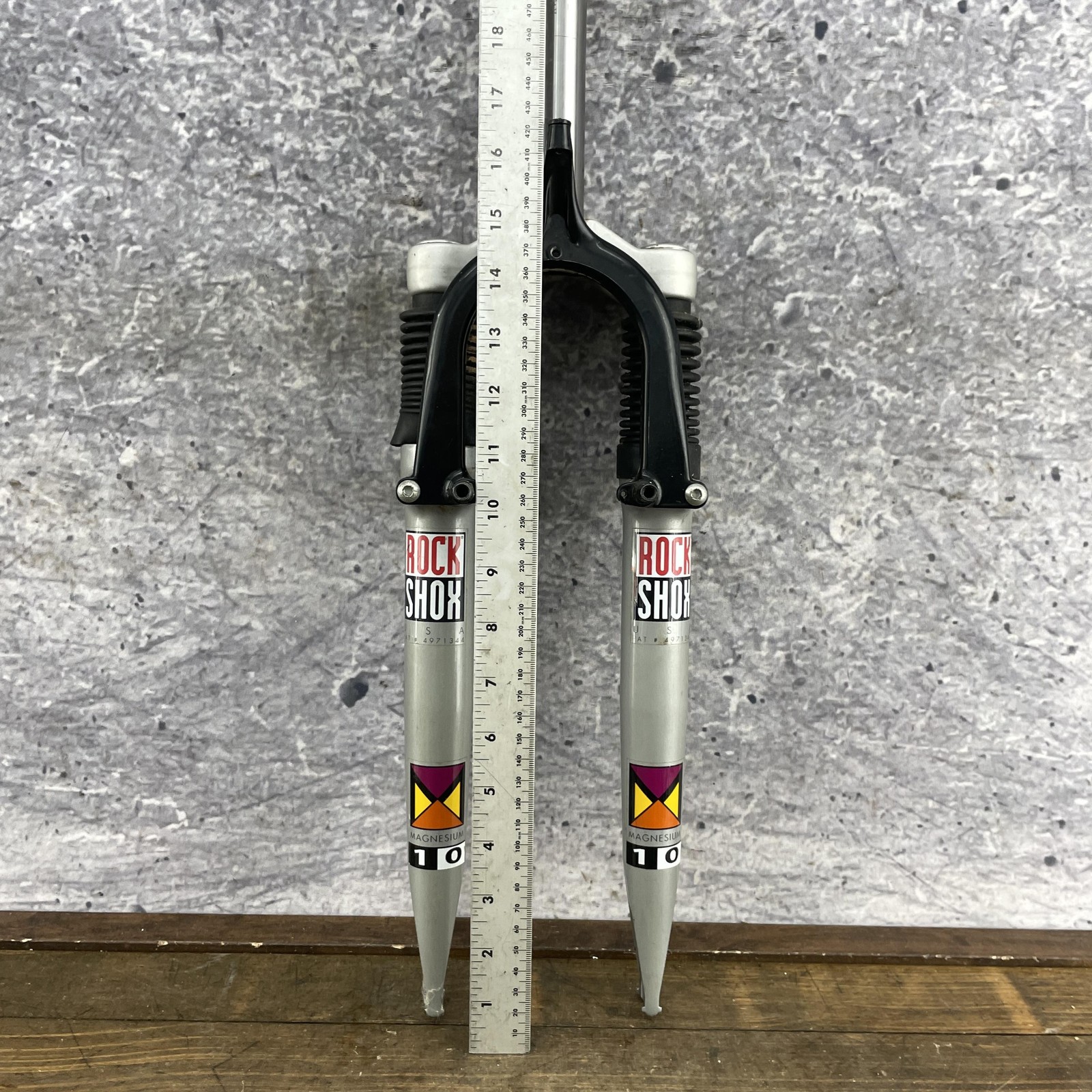 Vintage RockShox MAG 10 Fork 26in 1-1/8 Threadless 6.75in Steerer 90s MTB