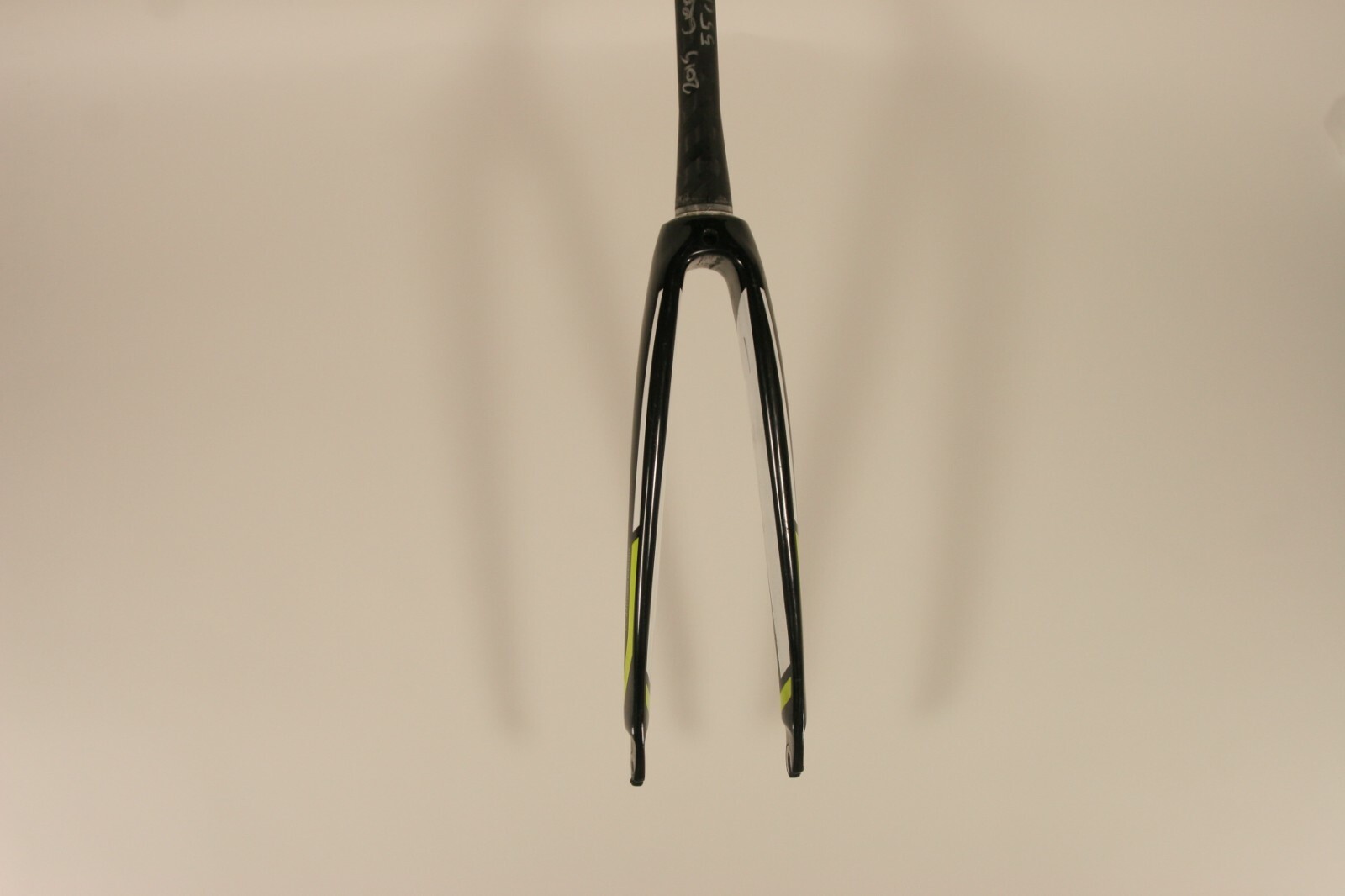 Fuji FC-440 Carbon Fork Taperedx270mm 700c Threadless Rim Brake 43 Degree FKC33