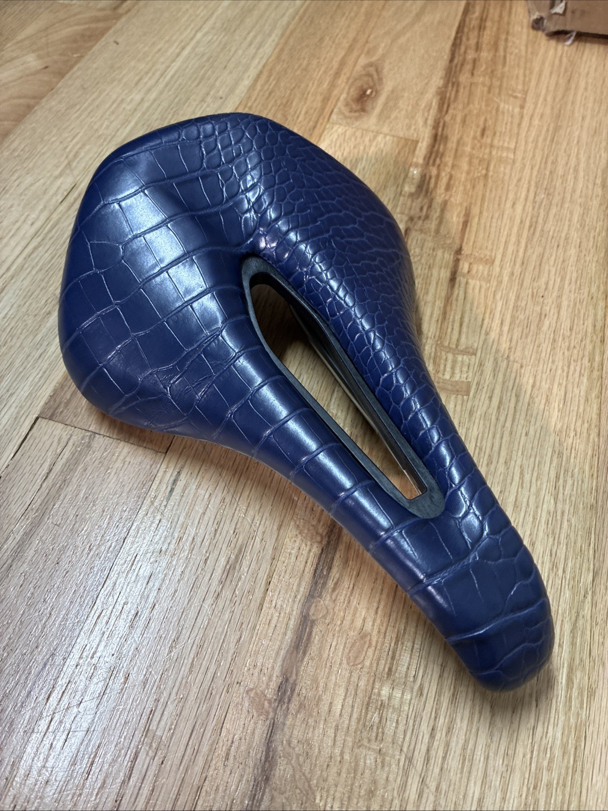 Blue leather saddle 160mm x 250mm road gravel mountain bike seat short power