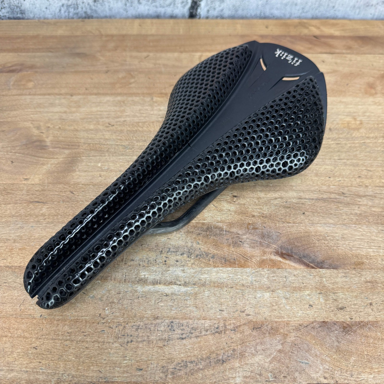Low Mile! Fizik Antares VS Evo Adaptive 139mm 7x9mm Carbon Rails Saddle 116g