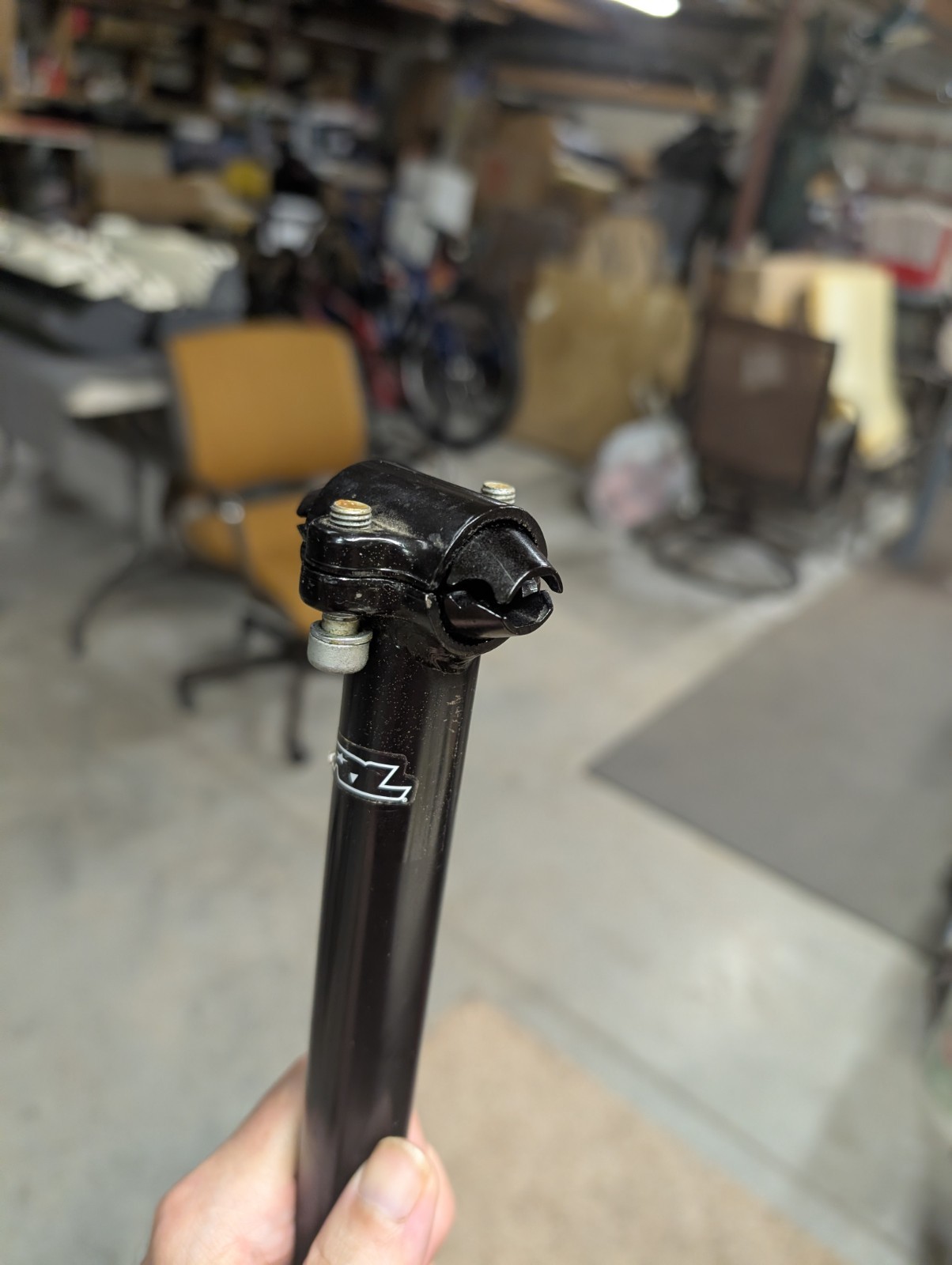 Redline 25.4mm(1″) Cr-mo Micro Adjust Seat Post Black Old/Mid school Bmx Uncut.