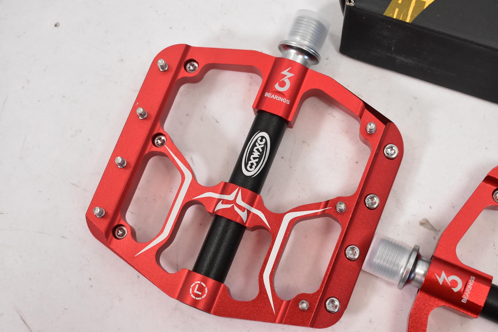 CXWXC CX-V15 Flat Platform Pedals 9/16 In 120mm Red Aluminum Sealed Bearings
