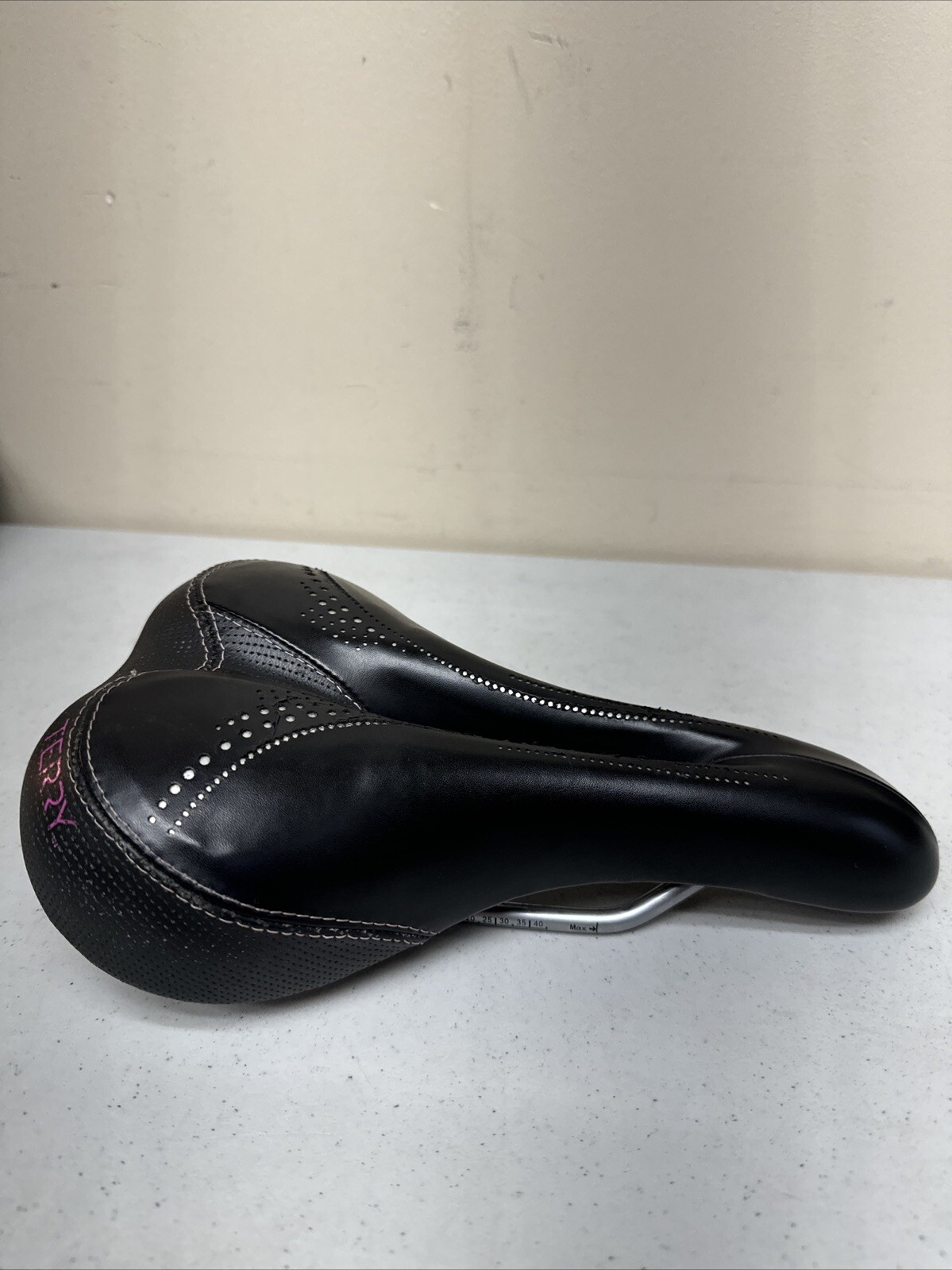 Terry Women’s Liberator X Gel Bike Saddle Seat, Comfortable Center Cutaway