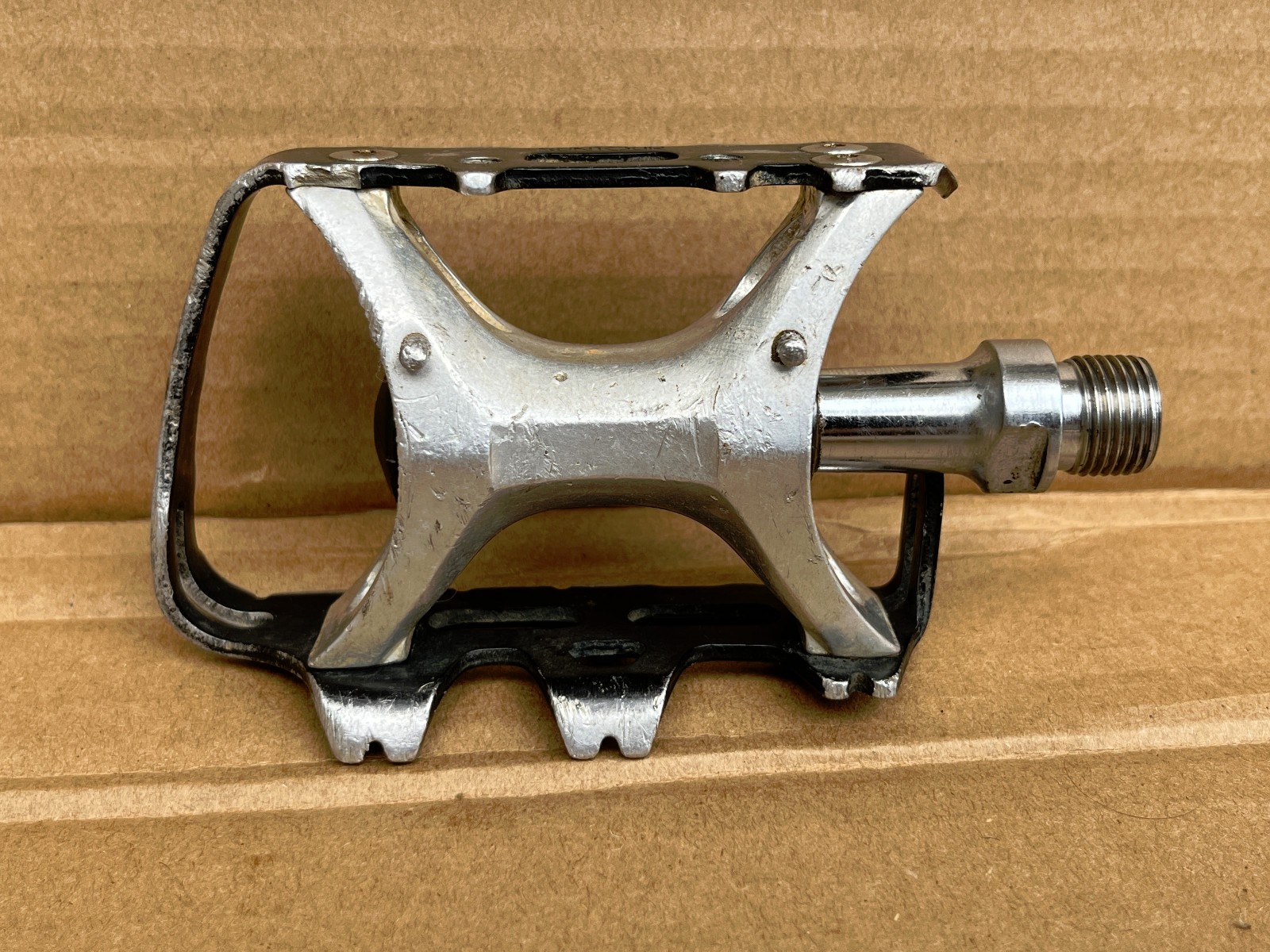Vintage Suntour XC Pro WTB Grease Guard 9/16” Mountain Bike Pedals Made In Japan