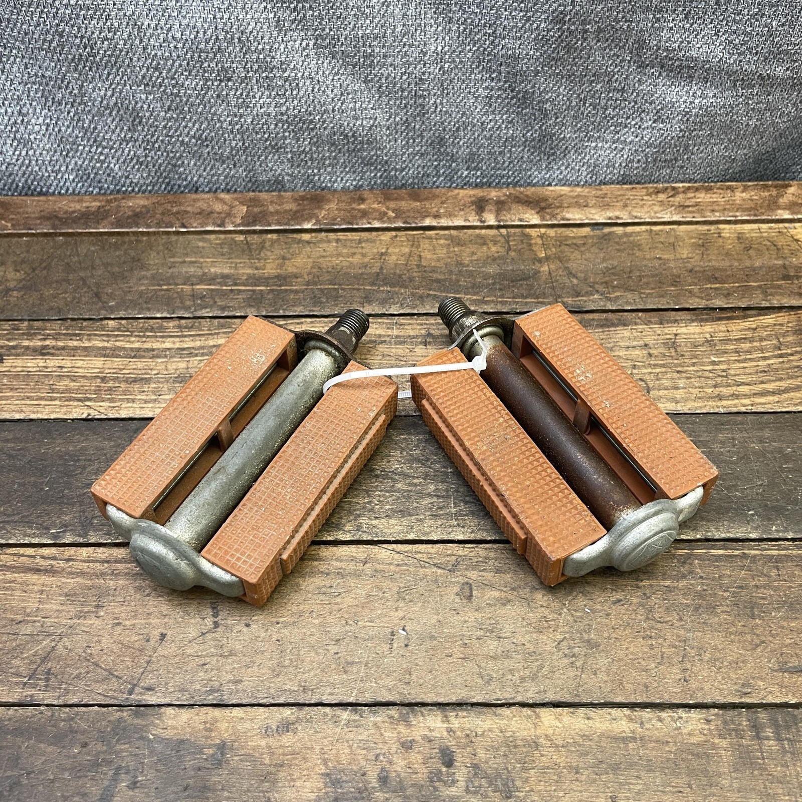 Vintage Excel Brown Pedals 1/2 In Block Bike XL 26 Cruiser Platform Balloon